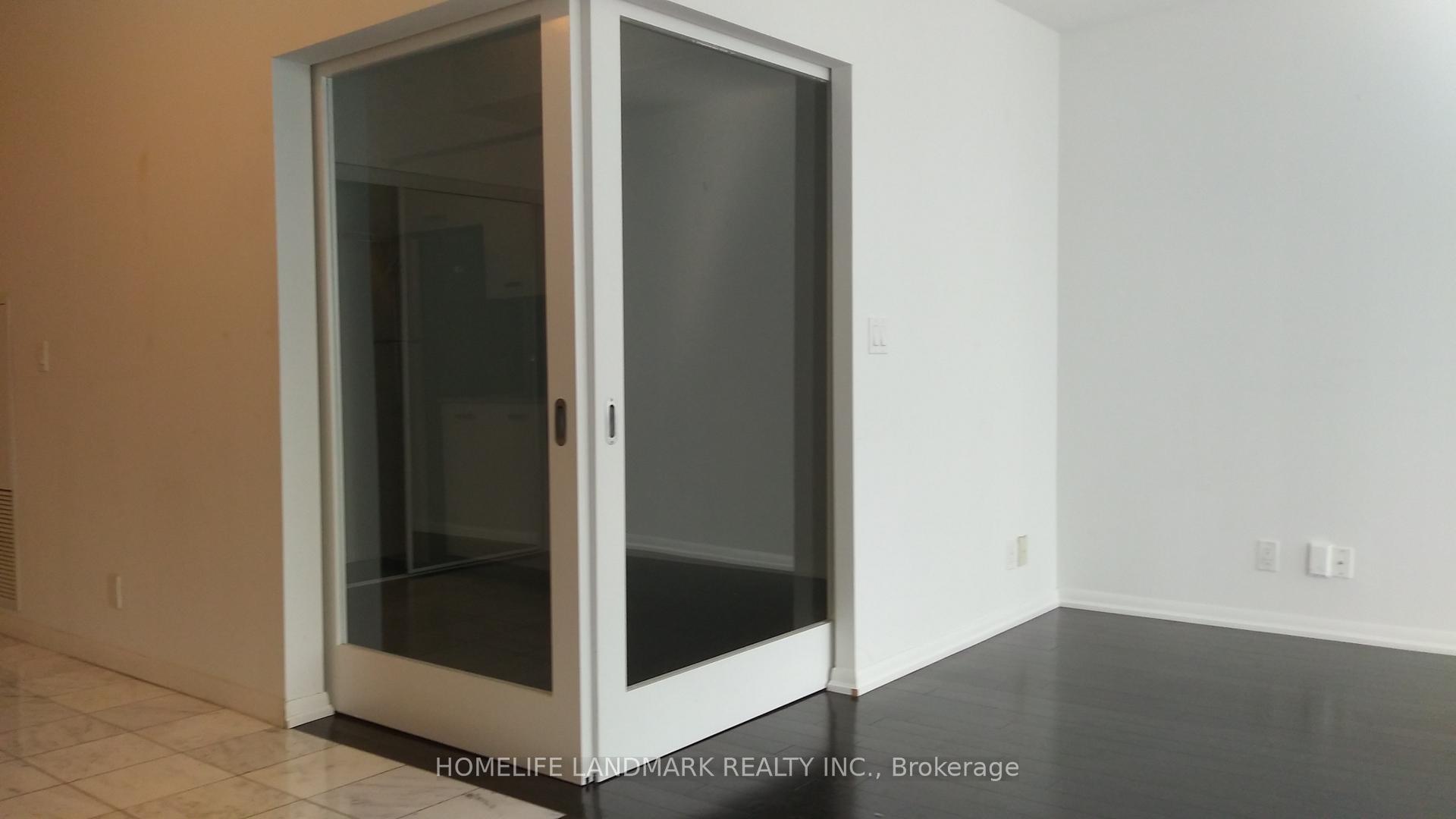 Front of Unit 2507, 832 Bay Street