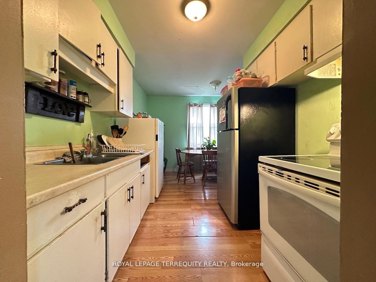Photo 7 of 16 Orchard Place, Chatham-Kent — HOMEH
