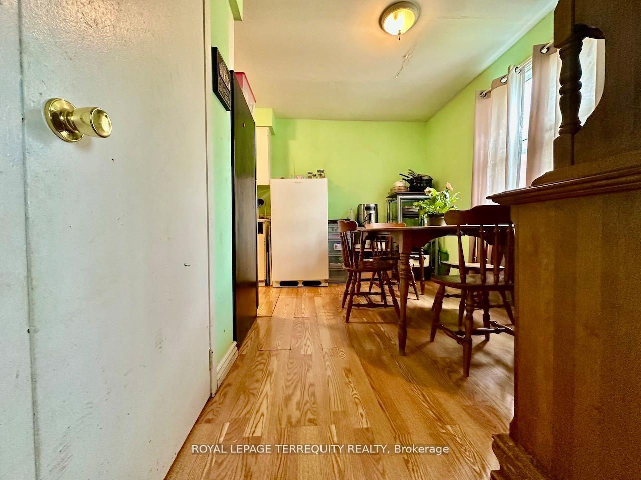 Photo 8 of 16 Orchard Place, Chatham-Kent — HOMEH