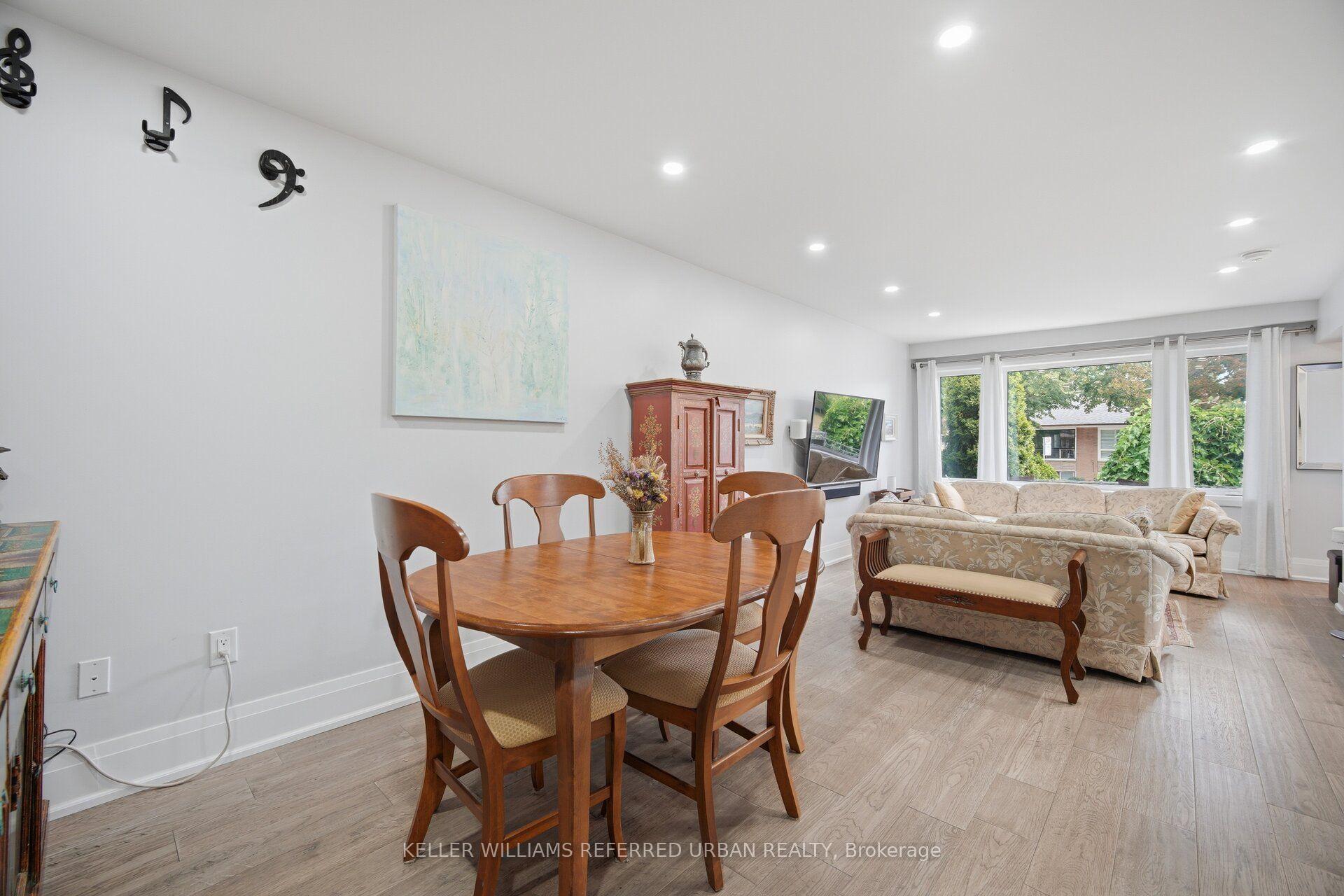 Photo 7 of 4 Cameo Crescent, Toronto, Rockcliffe-Smythe — HOMEH