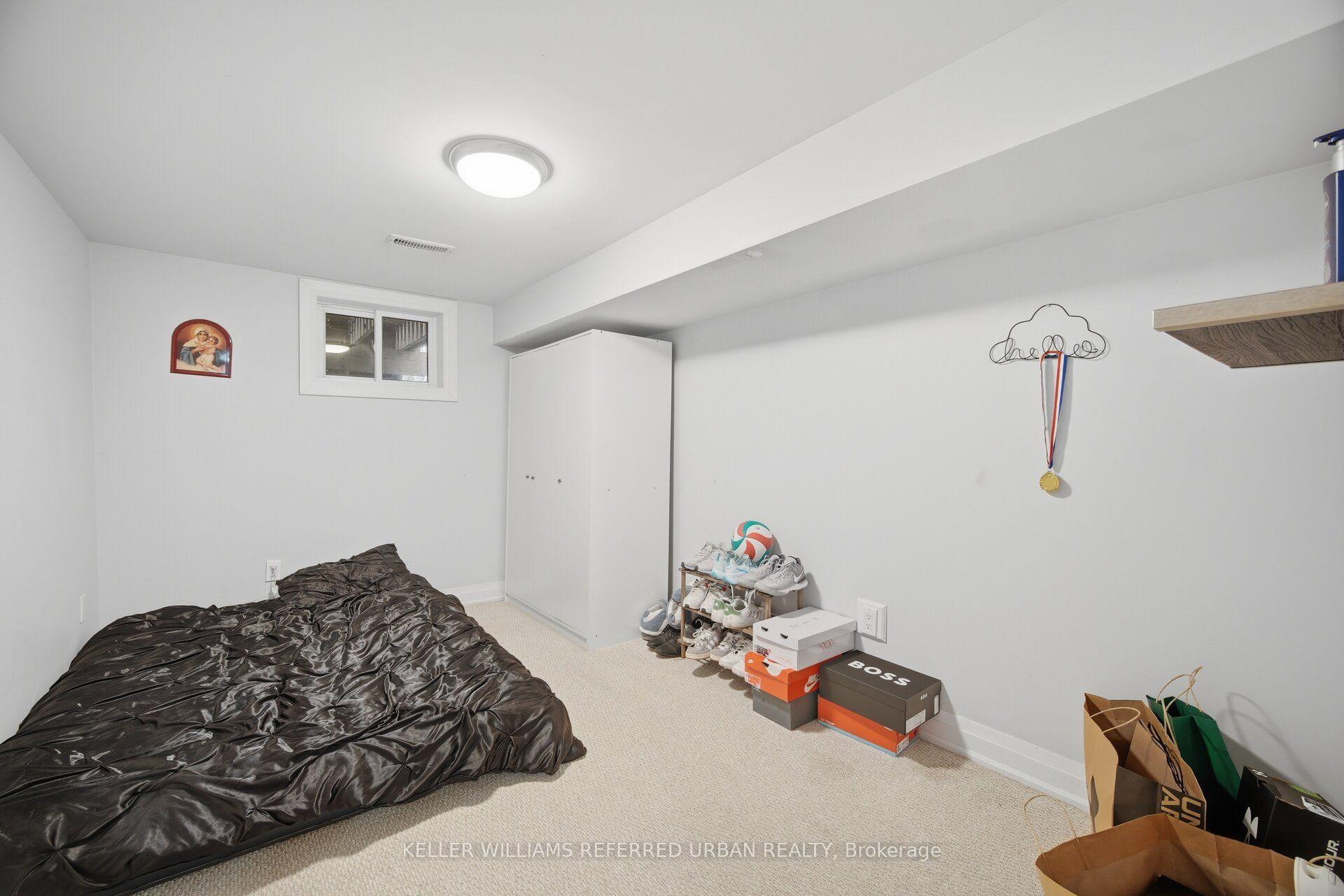 Photo 34 of 4 Cameo Crescent, Toronto, Rockcliffe-Smythe — HOMEH