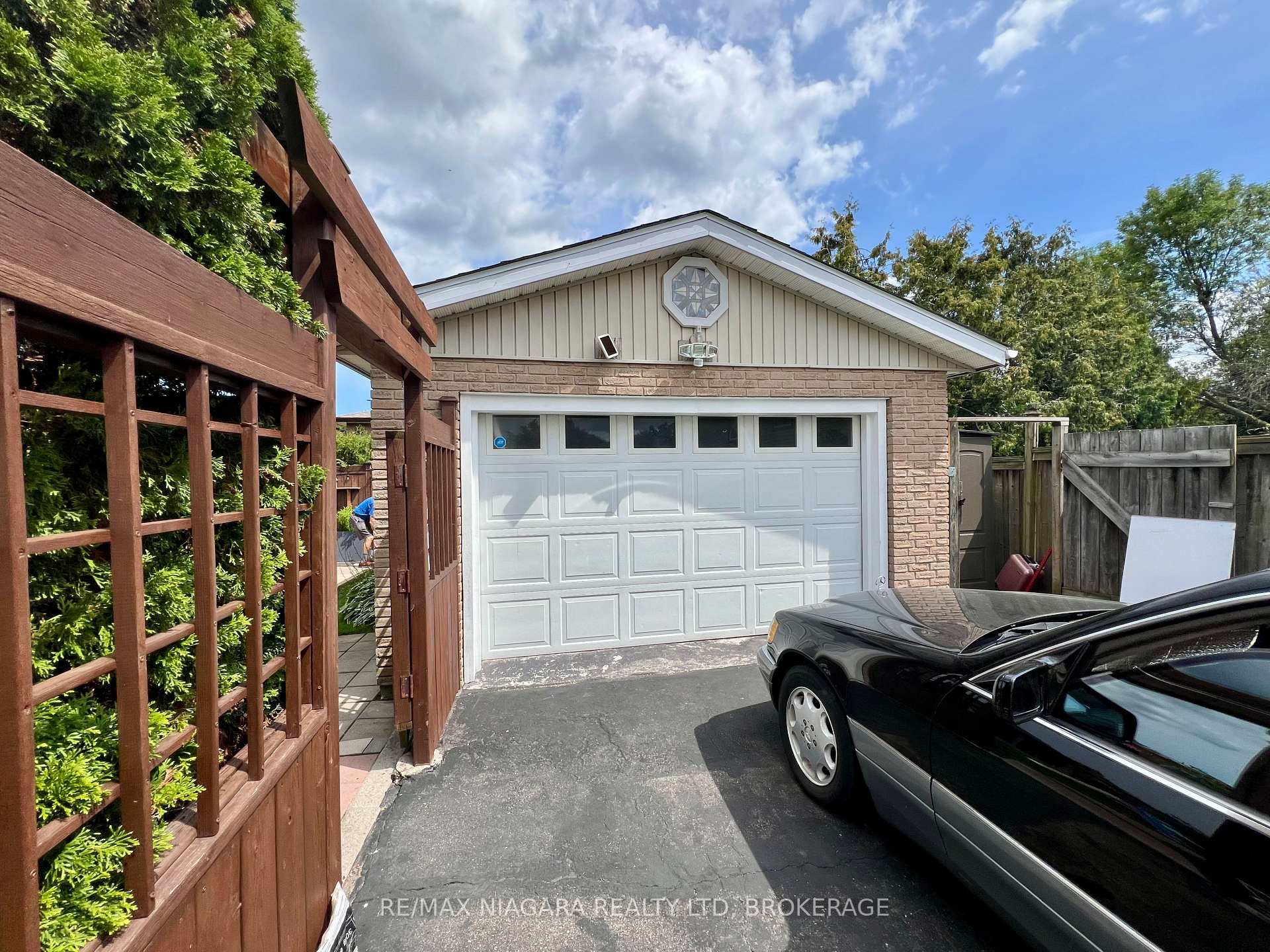 Photo 8 of 6196 Kirkland Drive, Niagara Falls, West Wood — HOMEH