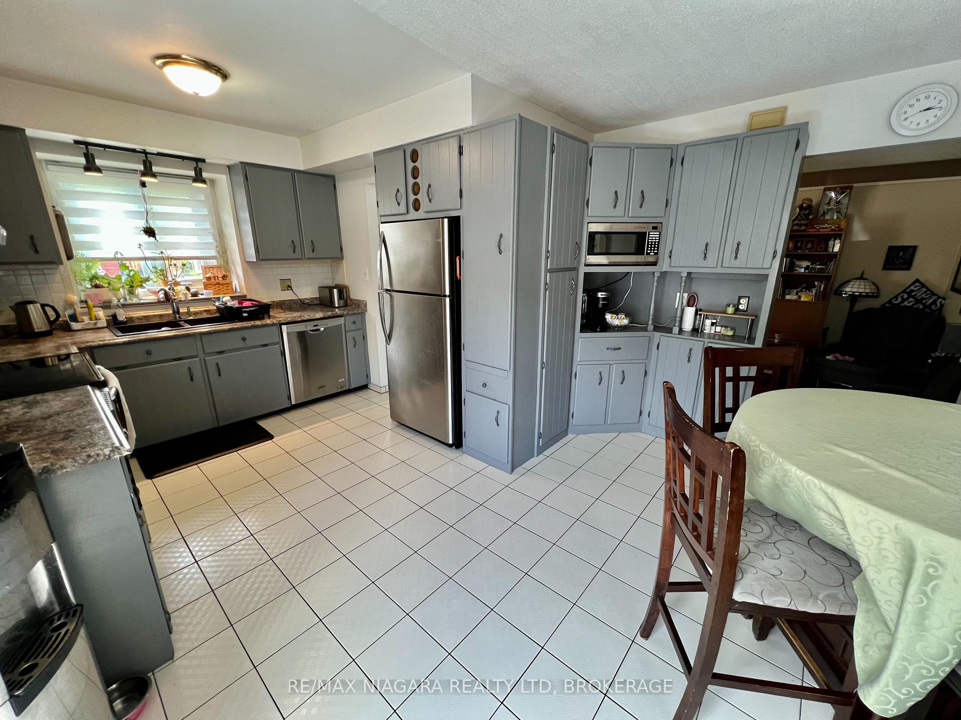 Photo 14 of 6196 Kirkland Drive, Niagara Falls, West Wood — HOMEH