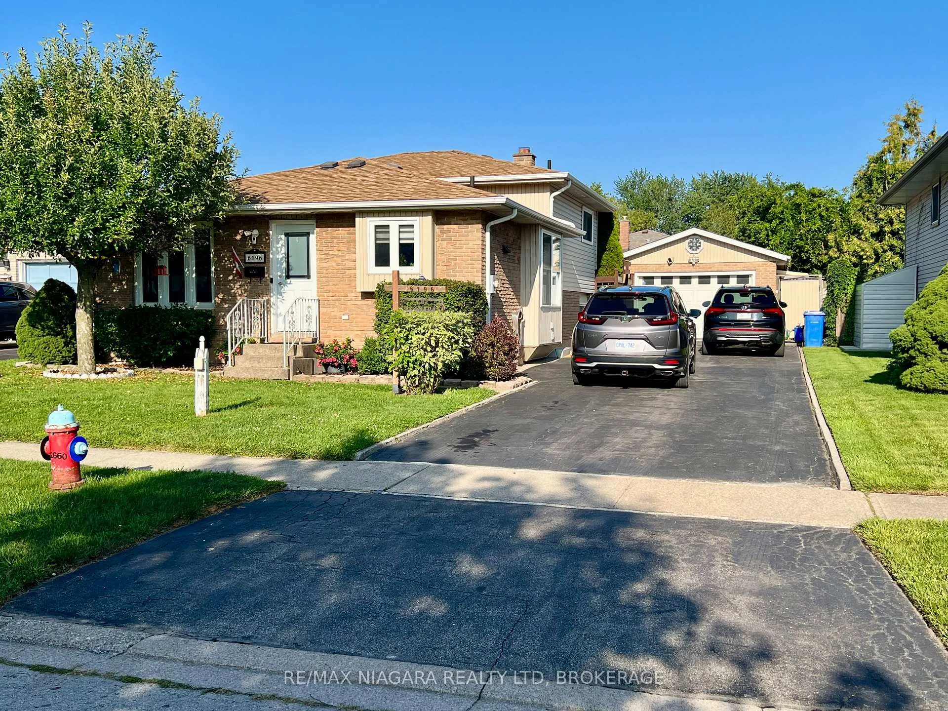 Photo 2 of 6196 Kirkland Drive, Niagara Falls, West Wood — HOMEH