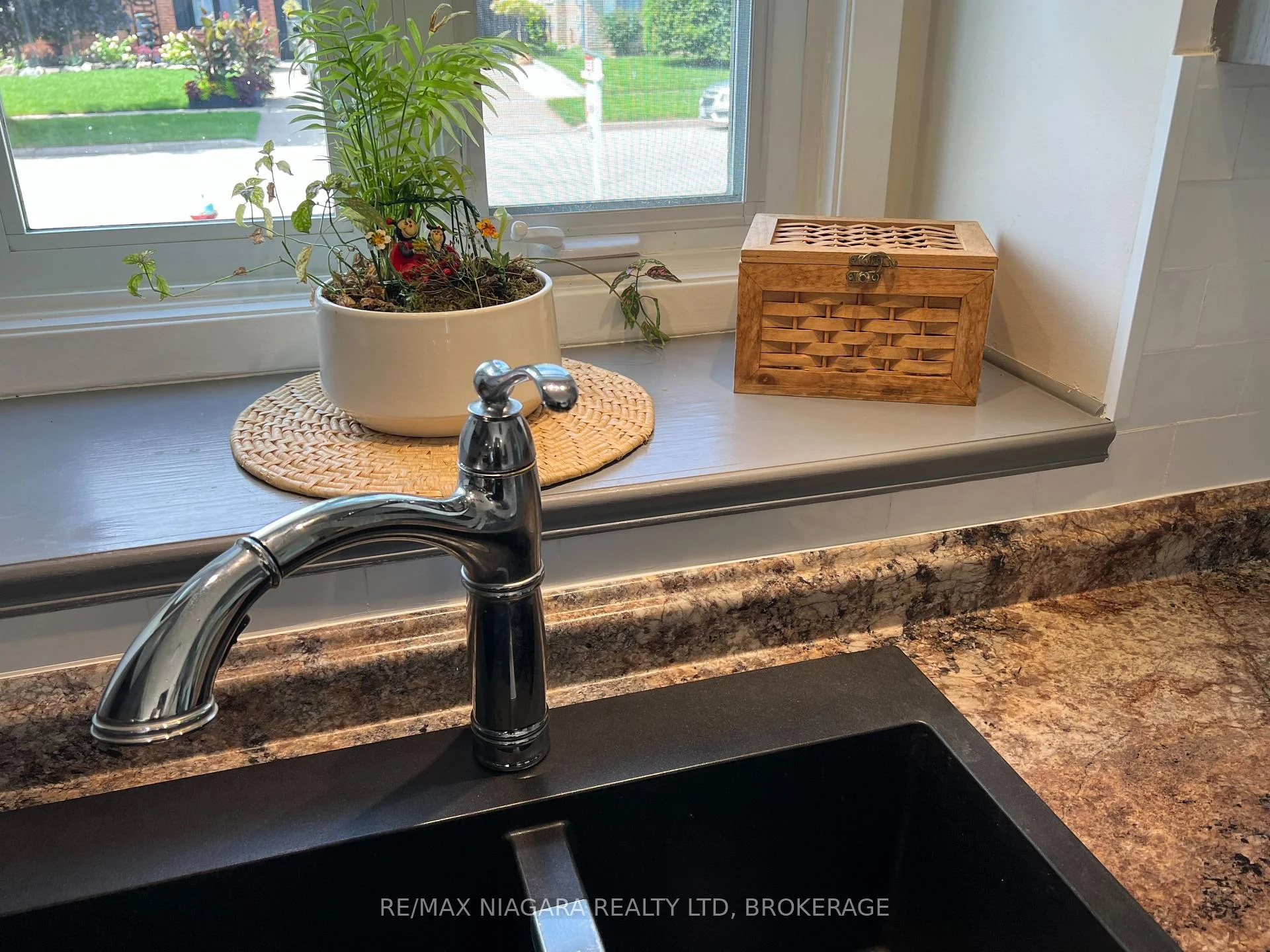 Photo 76 of 6196 Kirkland Drive, Niagara Falls, West Wood — HOMEH