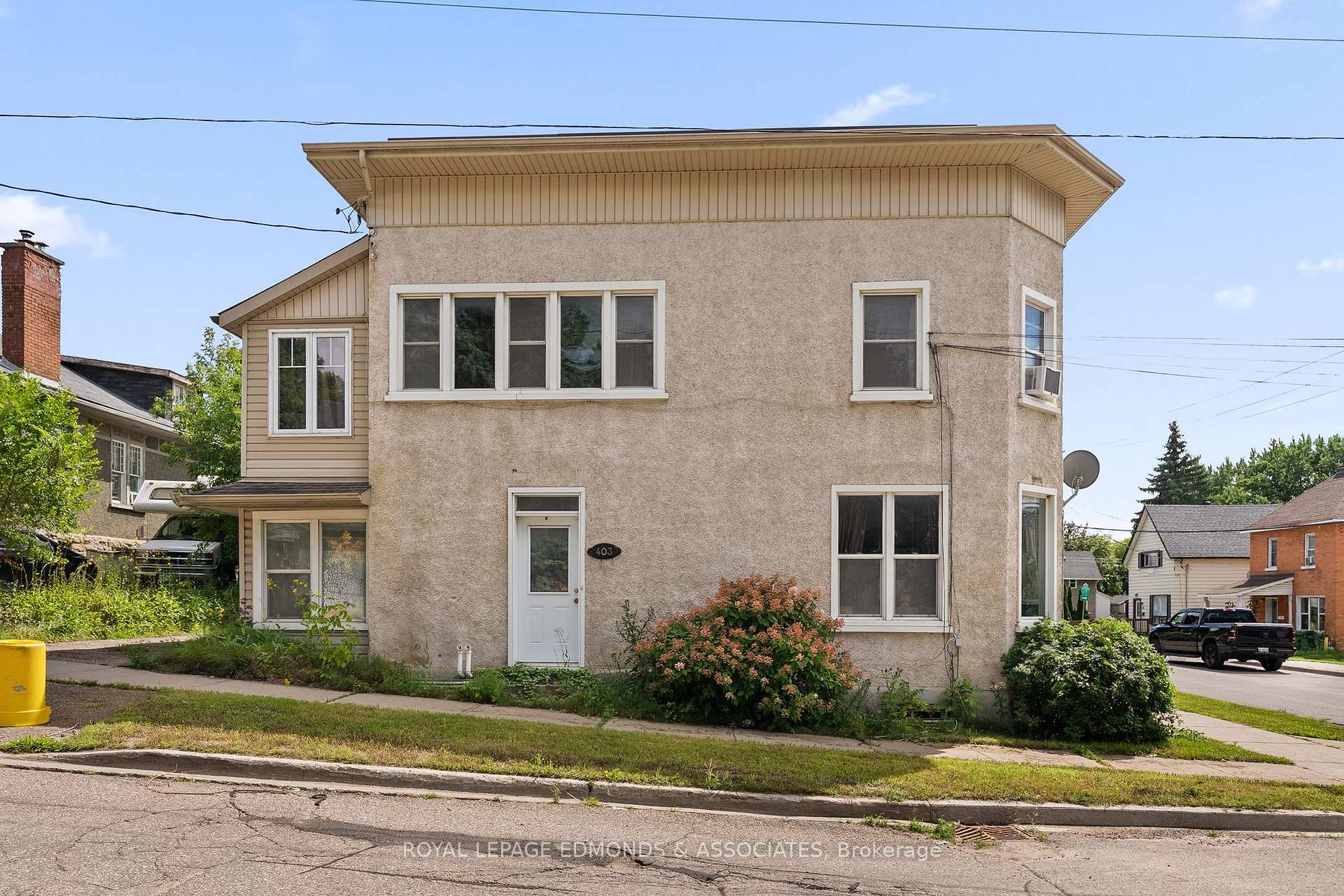 Photo 3 of 403 Mackay Street, Pembroke, Pembroke — HOMEH