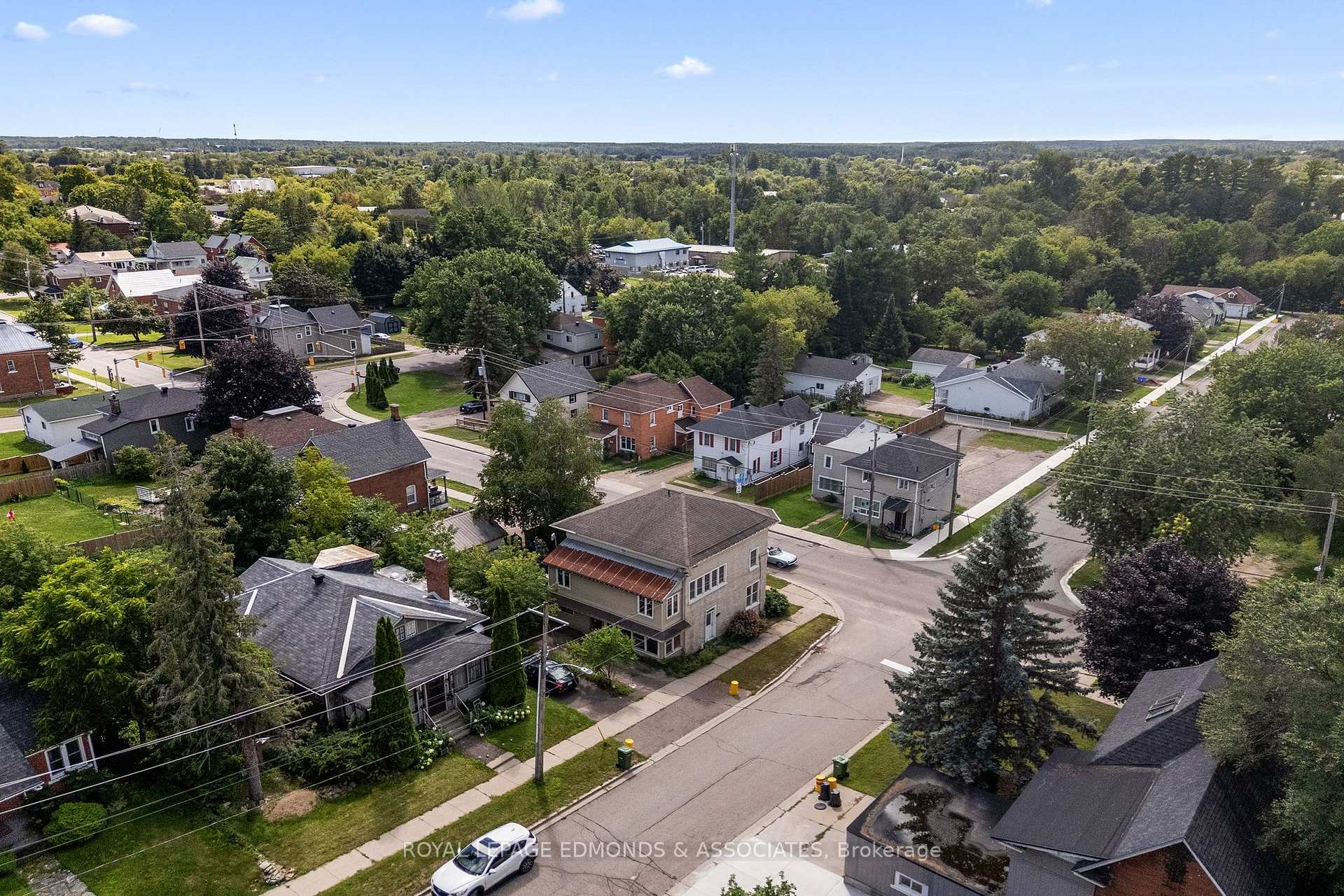 Photo 5 of 403 Mackay Street, Pembroke, Pembroke — HOMEH