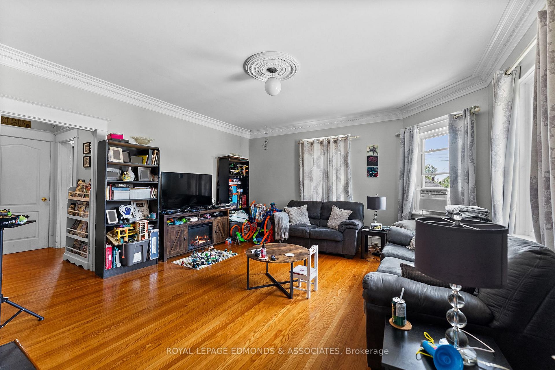 Photo 8 of 403 Mackay Street, Pembroke, Pembroke — HOMEH
