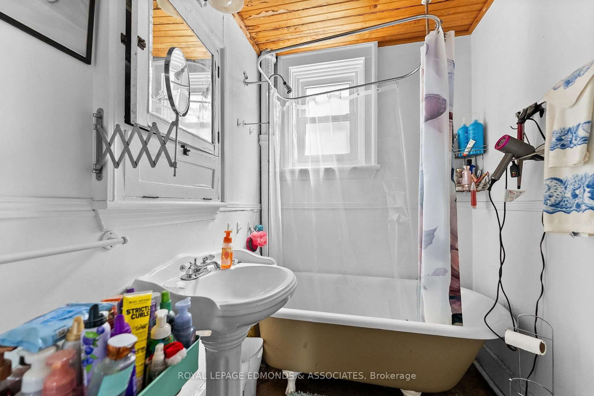Photo 27 of 403 Mackay Street, Pembroke, Pembroke — HOMEH