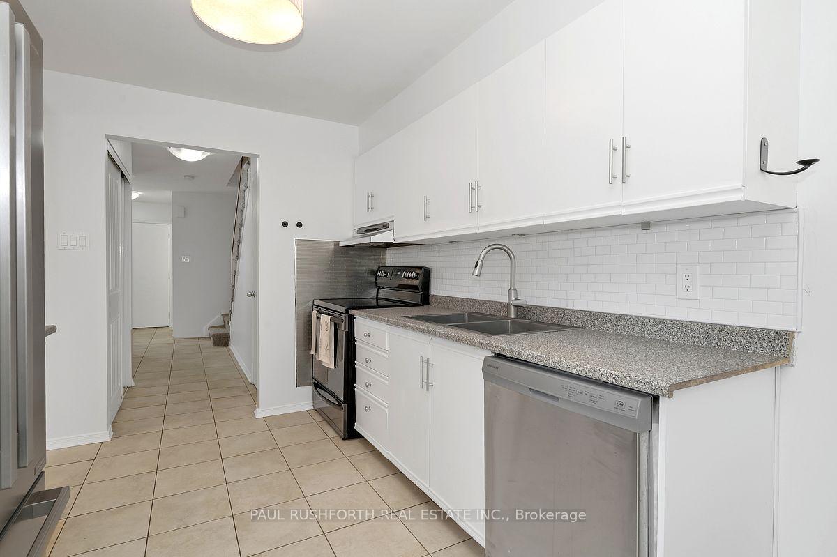 Photo 15 of 244 Huntersfield Drive, Ottawa, Hunt Club Park/Greenboro — HOMEH