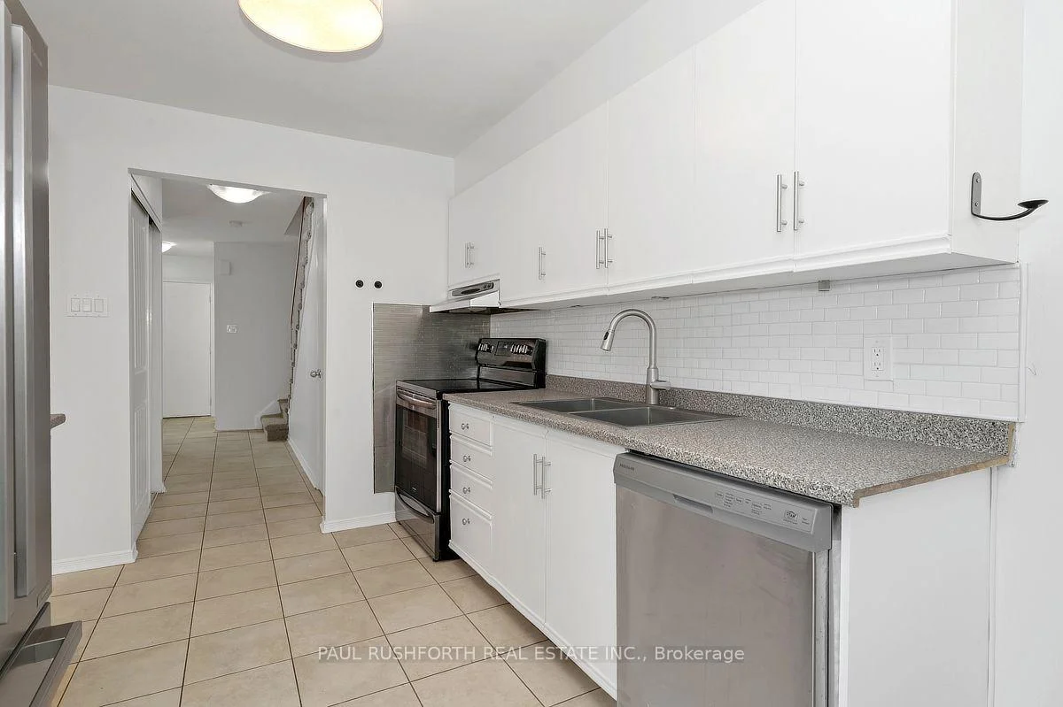 Photo 16 of 244 Huntersfield Drive, Ottawa, Hunt Club Park/Greenboro — HOMEH