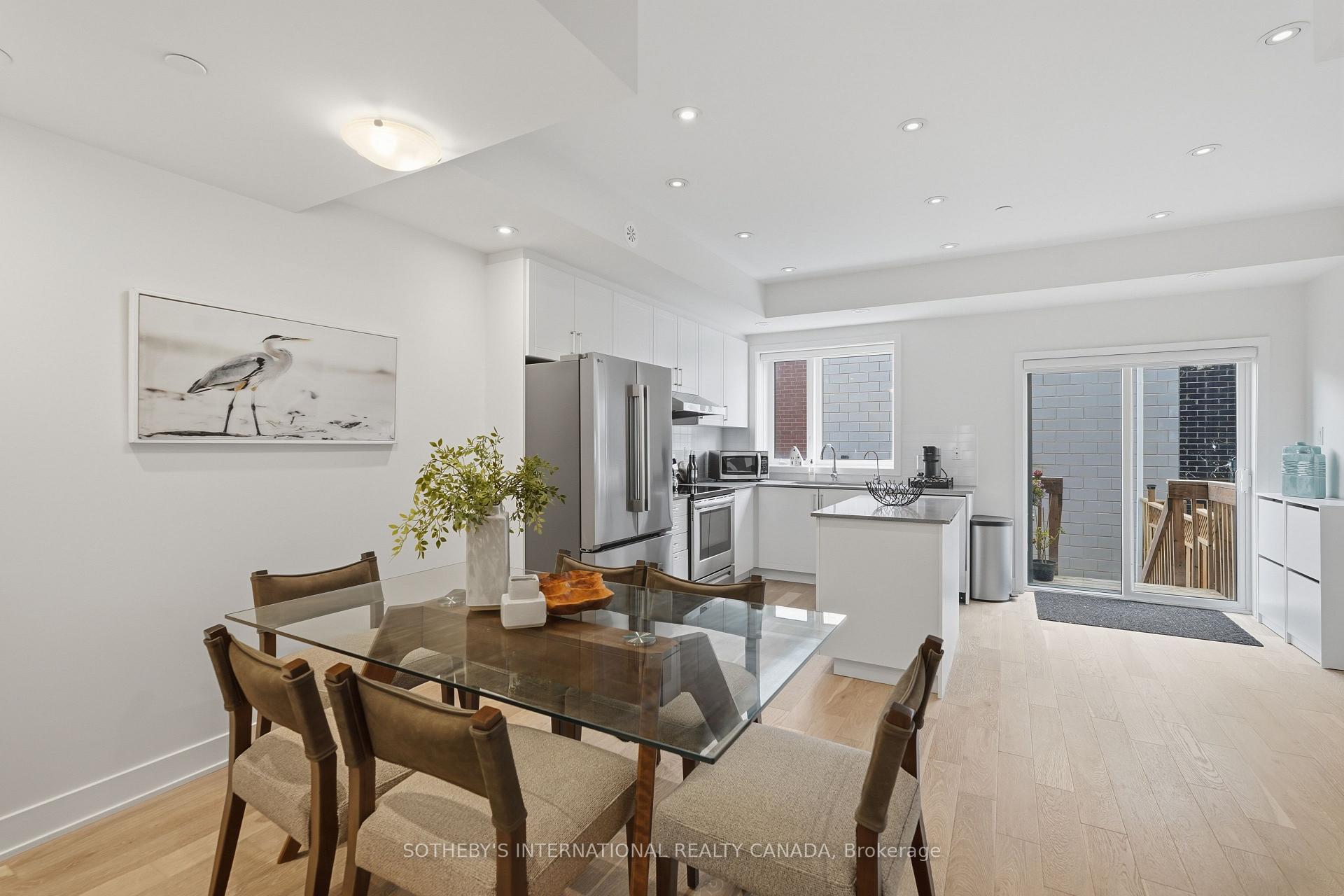 Photo 4 of 60 William Duncan Road, North York, Downsview-Roding-CFB — HOMEH