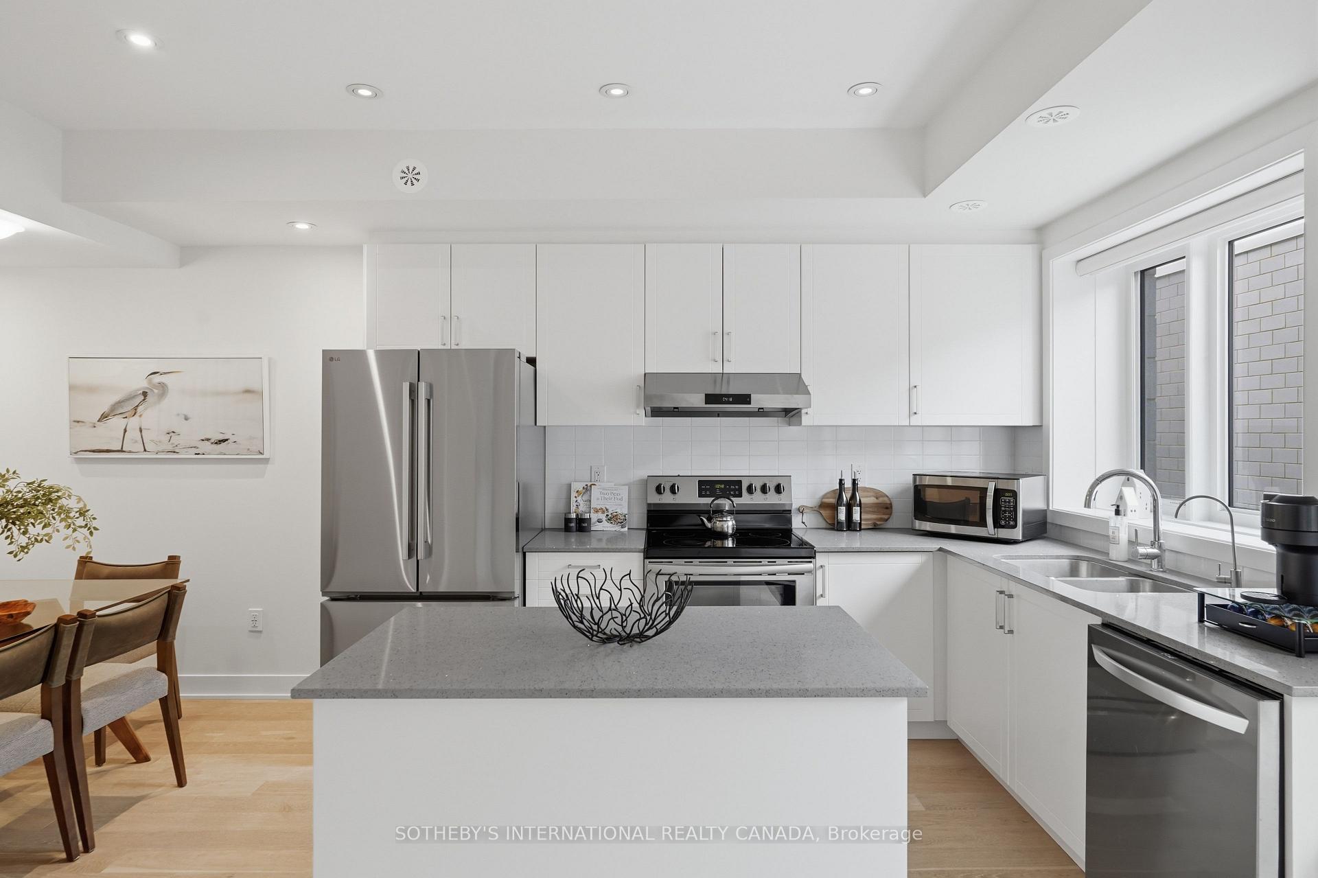 Photo 8 of 60 William Duncan Road, North York, Downsview-Roding-CFB — HOMEH