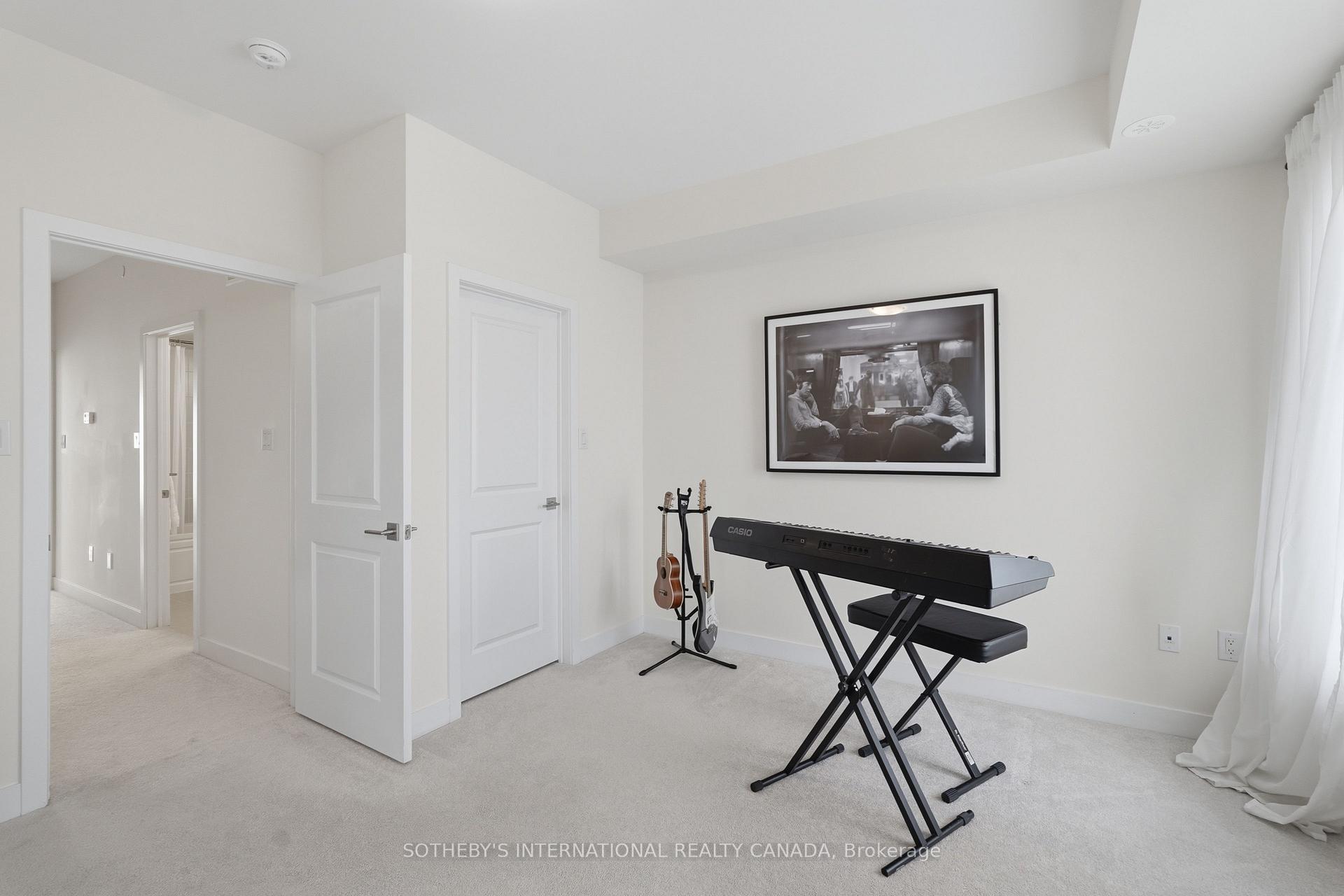 Photo 13 of 60 William Duncan Road, North York, Downsview-Roding-CFB — HOMEH