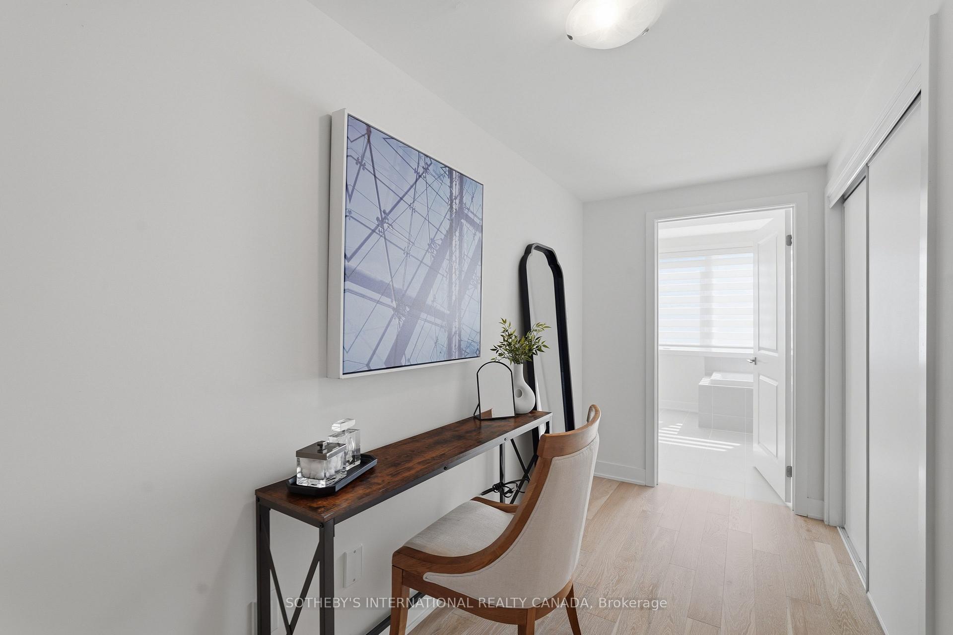 Photo 16 of 60 William Duncan Road, North York, Downsview-Roding-CFB — HOMEH