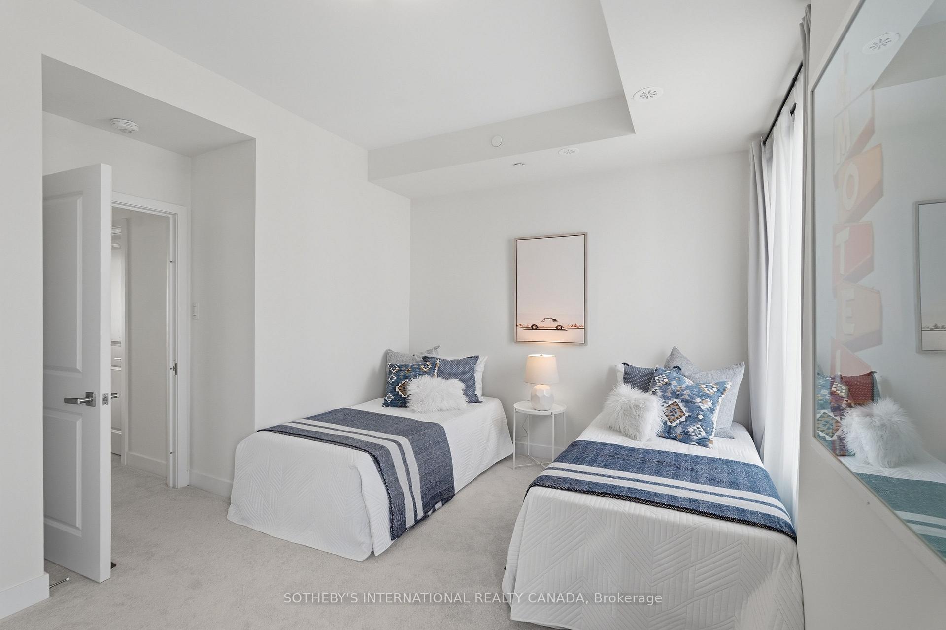 Photo 21 of 60 William Duncan Road, North York, Downsview-Roding-CFB — HOMEH