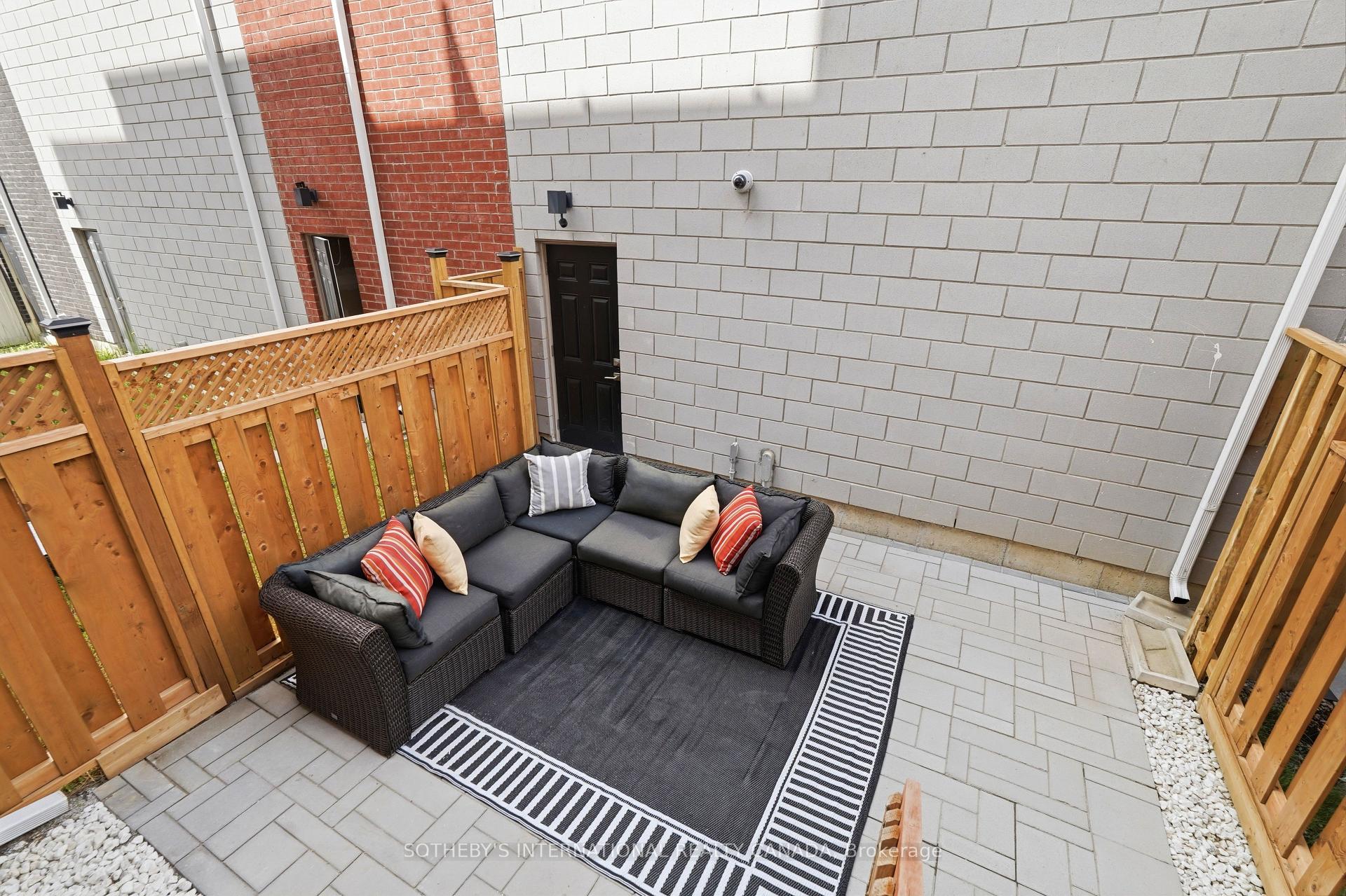 Photo 30 of 60 William Duncan Road, North York, Downsview-Roding-CFB — HOMEH