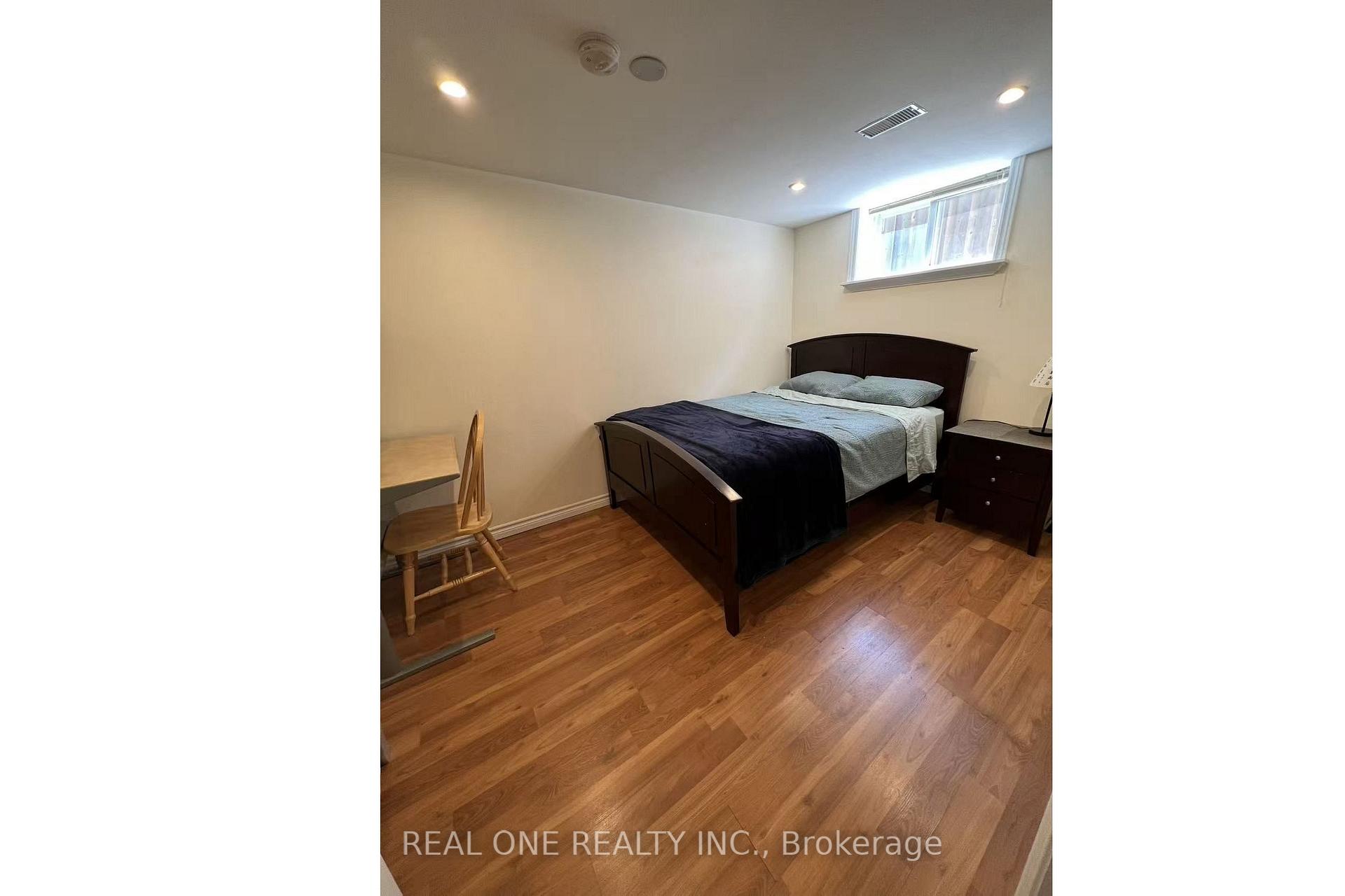Photo 2 of Unit Bsmt Room 2, 58 Sewell Drive, Oakville, College Park — HOMEH
