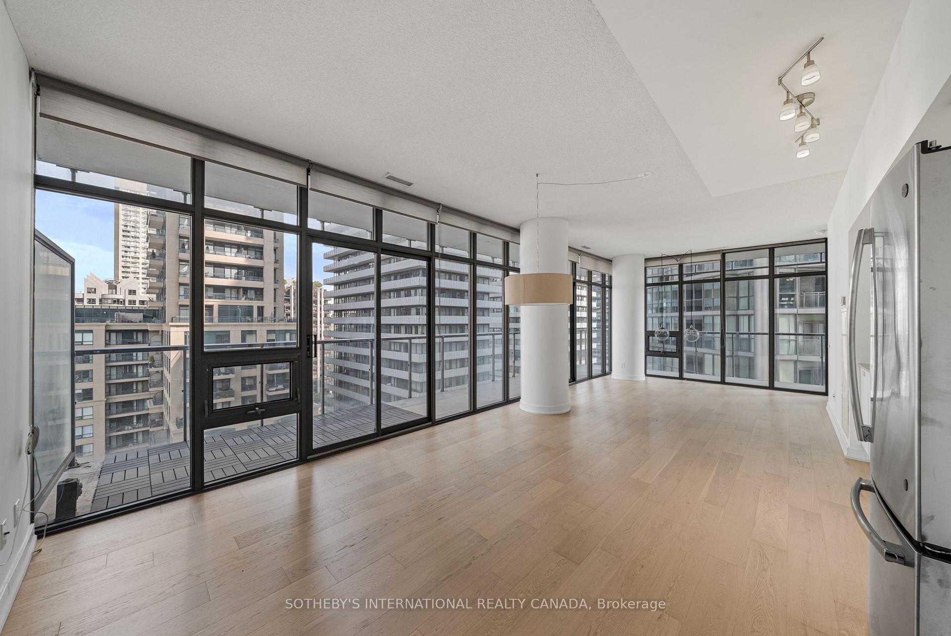 Photo 4 of Unit 1611, 33 Charles Street E, Toronto, Church-Yonge Corridor — HOMEH