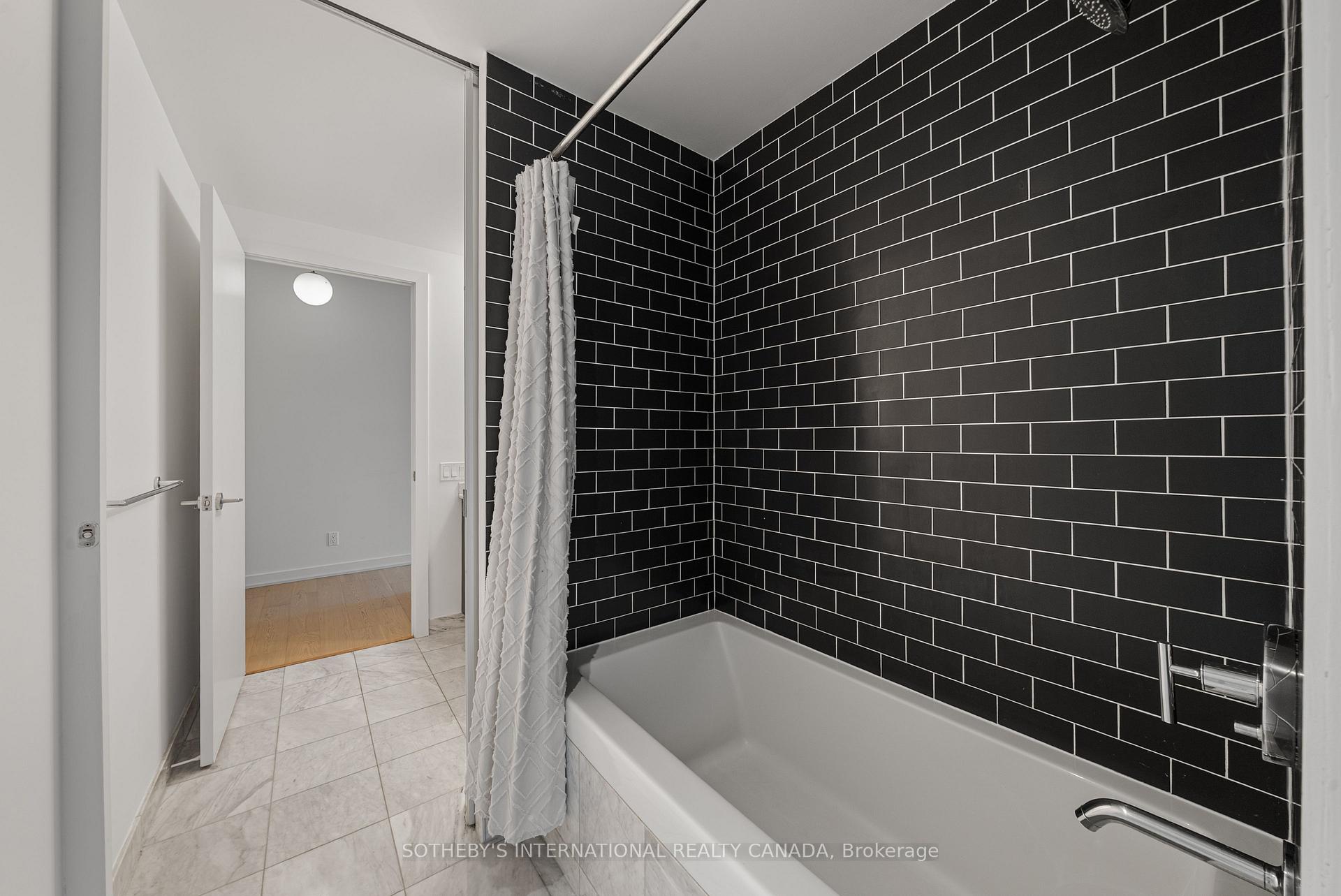Photo 32 of Unit 1611, 33 Charles Street E, Toronto, Church-Yonge Corridor — HOMEH