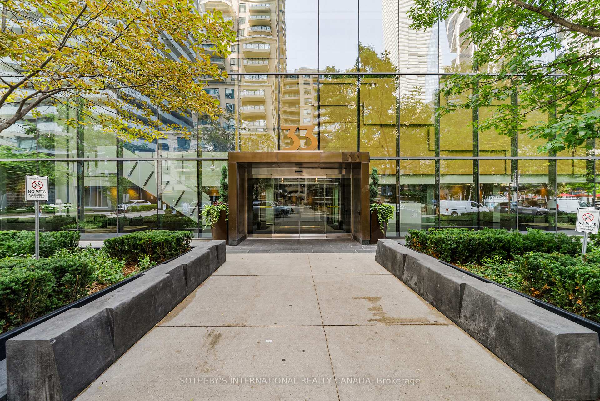 Photo 91 of Unit 1611, 33 Charles Street E, Toronto, Church-Yonge Corridor — HOMEH