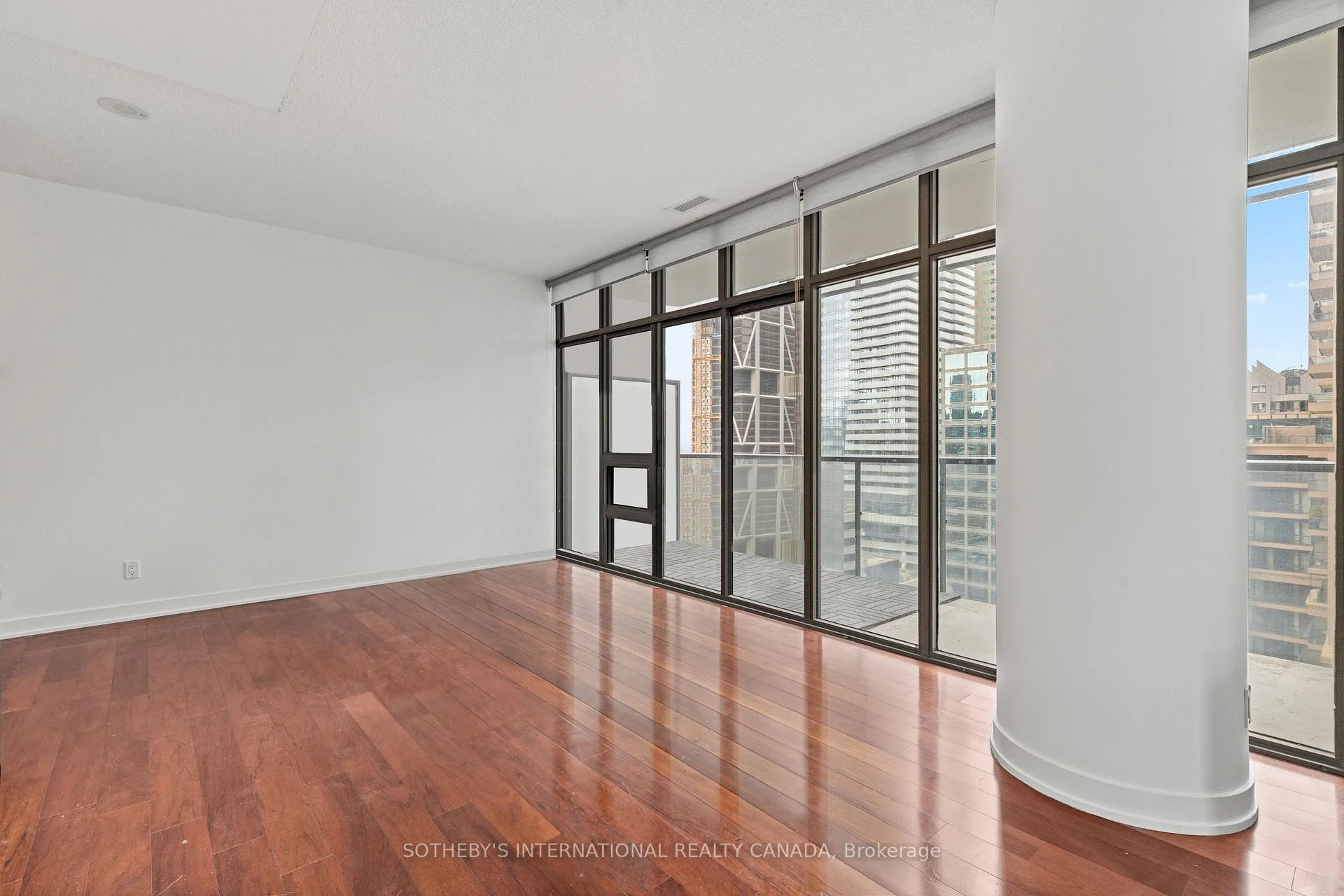 Photo 5 of Unit 1611, 33 Charles Street E, Toronto, Church-Yonge Corridor — HOMEH