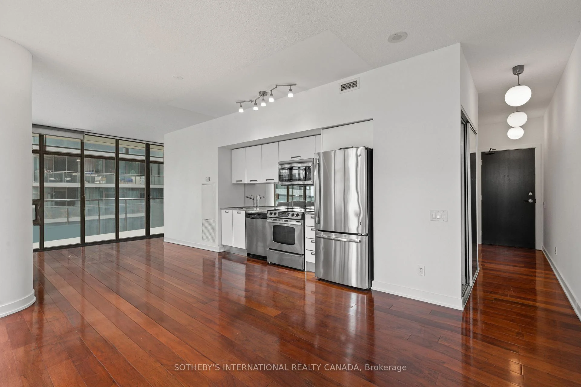 Photo 9 of Unit 1611, 33 Charles Street E, Toronto, Church-Yonge Corridor — HOMEH