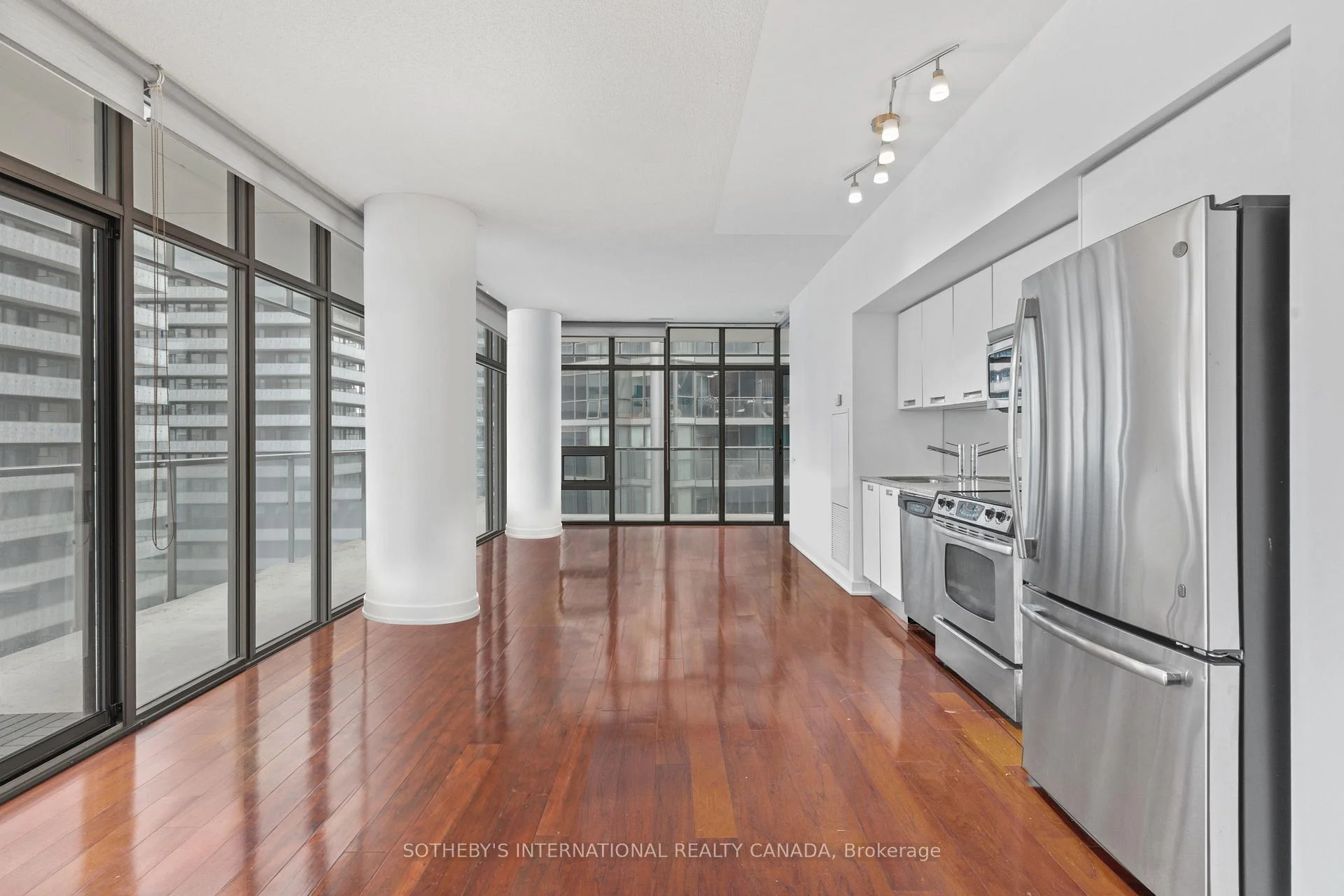 Photo 11 of Unit 1611, 33 Charles Street E, Toronto, Church-Yonge Corridor — HOMEH