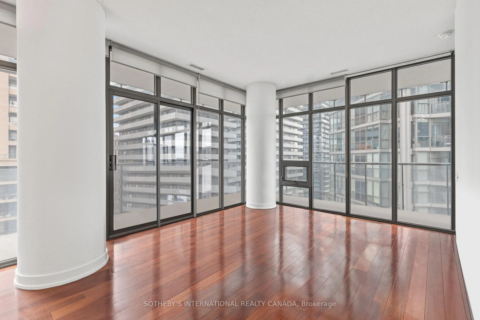 Photo 13 of Unit 1611, 33 Charles Street E, Toronto, Church-Yonge Corridor — HOMEH