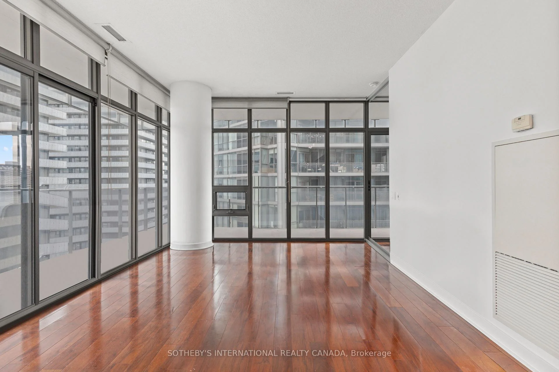 Photo 15 of Unit 1611, 33 Charles Street E, Toronto, Church-Yonge Corridor — HOMEH