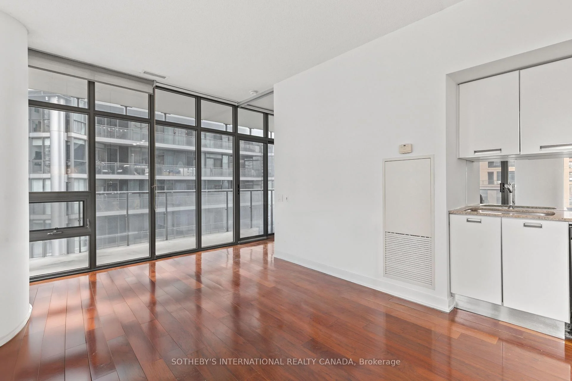 Photo 17 of Unit 1611, 33 Charles Street E, Toronto, Church-Yonge Corridor — HOMEH