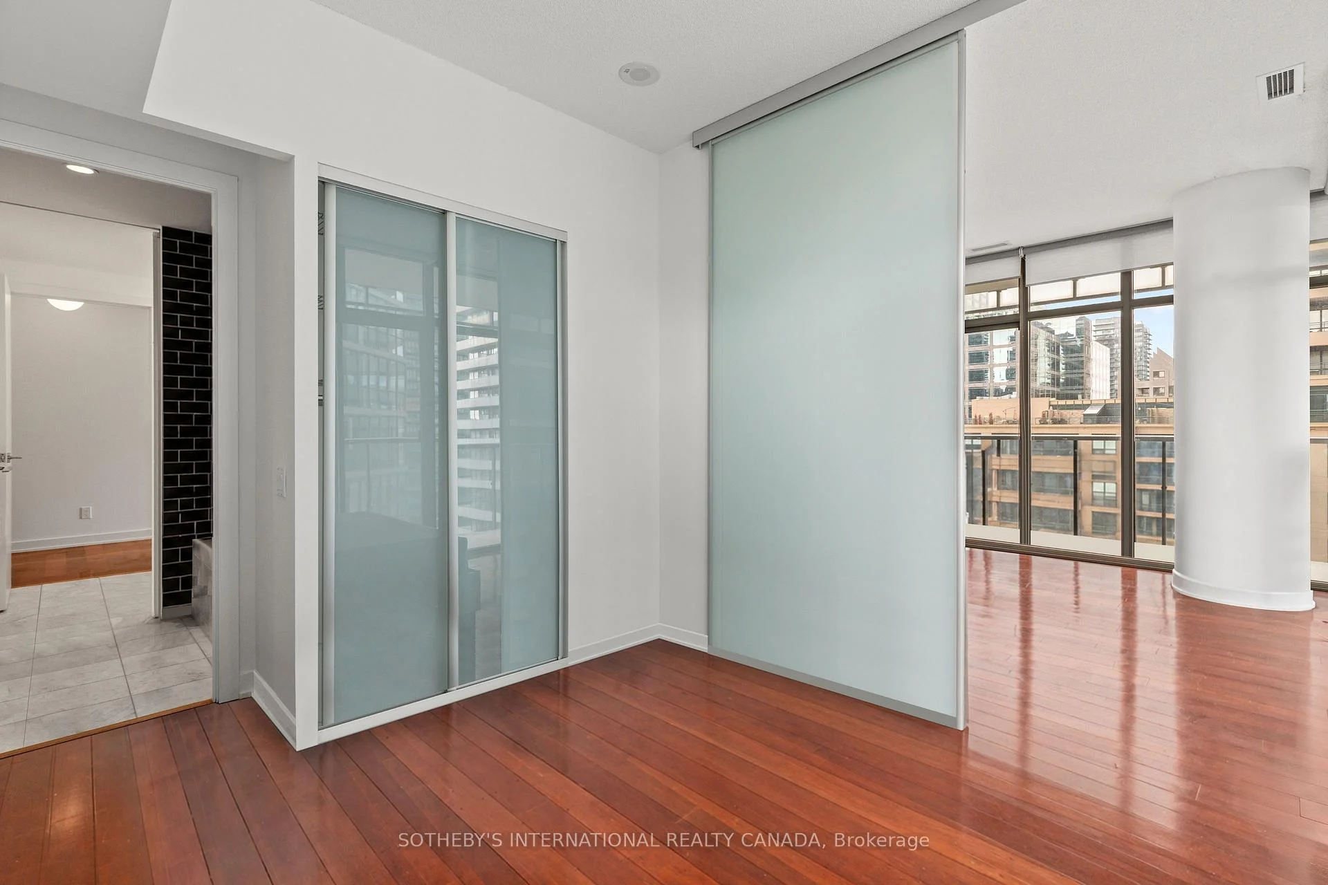 Photo 25 of Unit 1611, 33 Charles Street E, Toronto, Church-Yonge Corridor — HOMEH