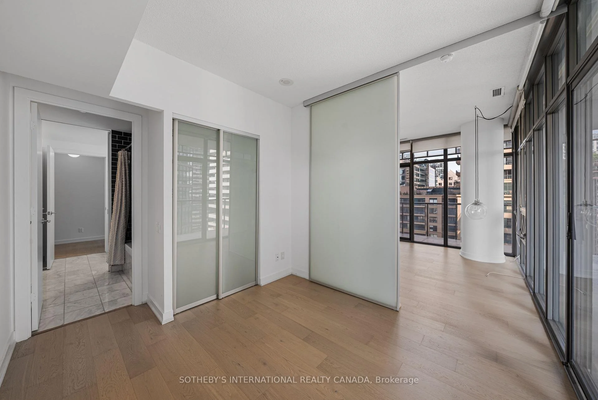 Photo 44 of Unit 1611, 33 Charles Street E, Toronto, Church-Yonge Corridor — HOMEH