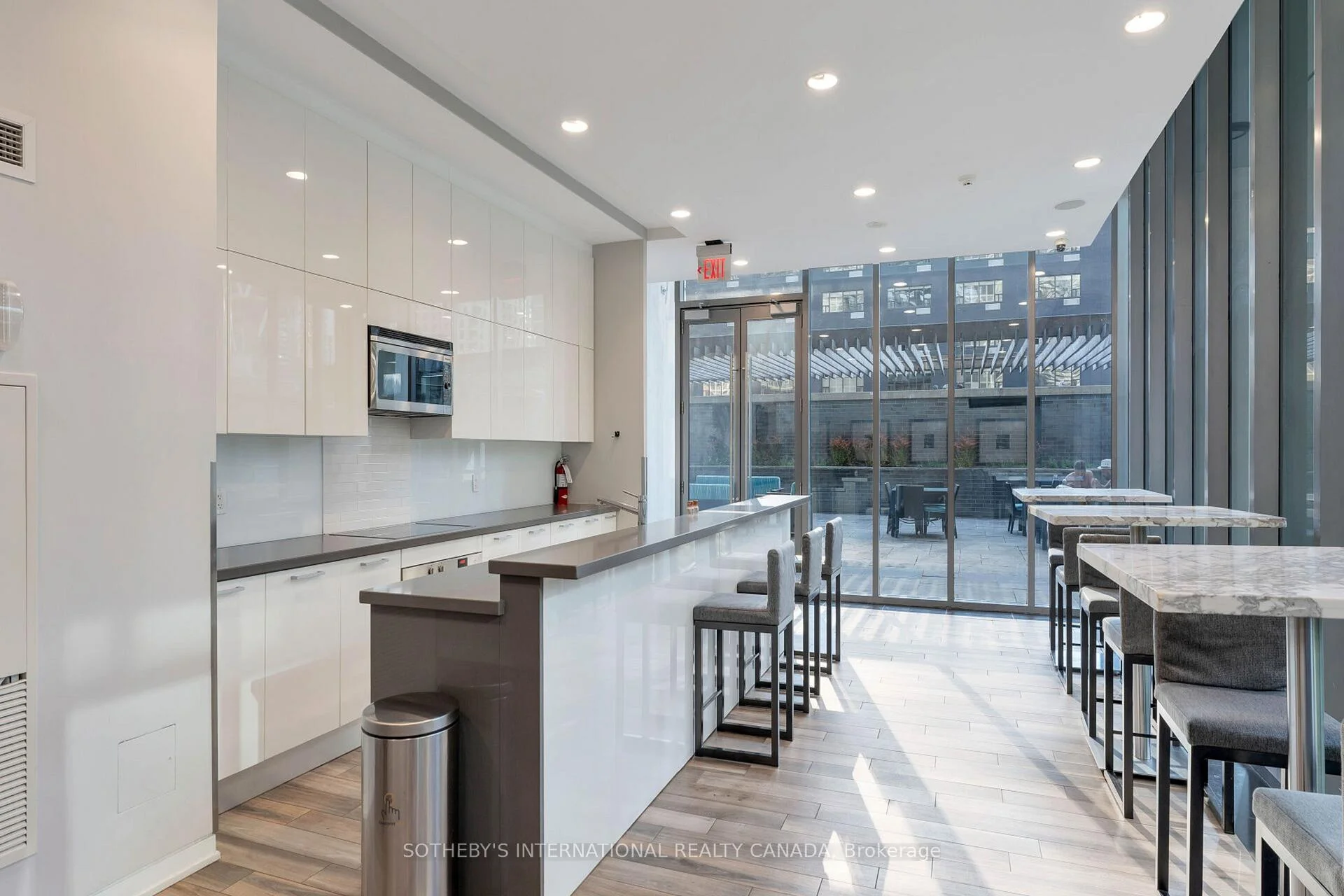 Photo 69 of Unit 1611, 33 Charles Street E, Toronto, Church-Yonge Corridor — HOMEH