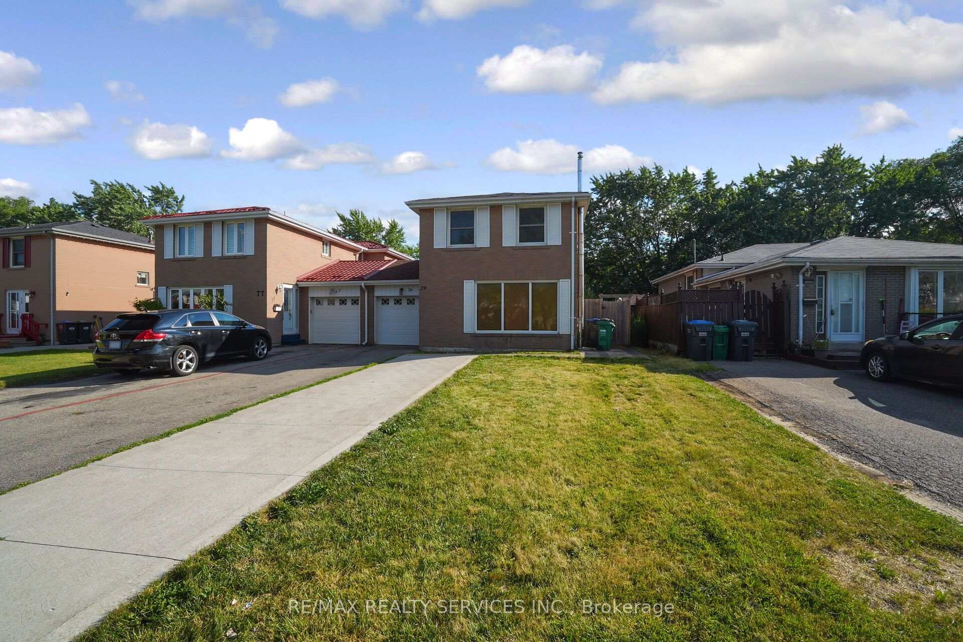 Photo 1 of 79 Cloverdale Drive, Brampton, Avondale — HOMEH