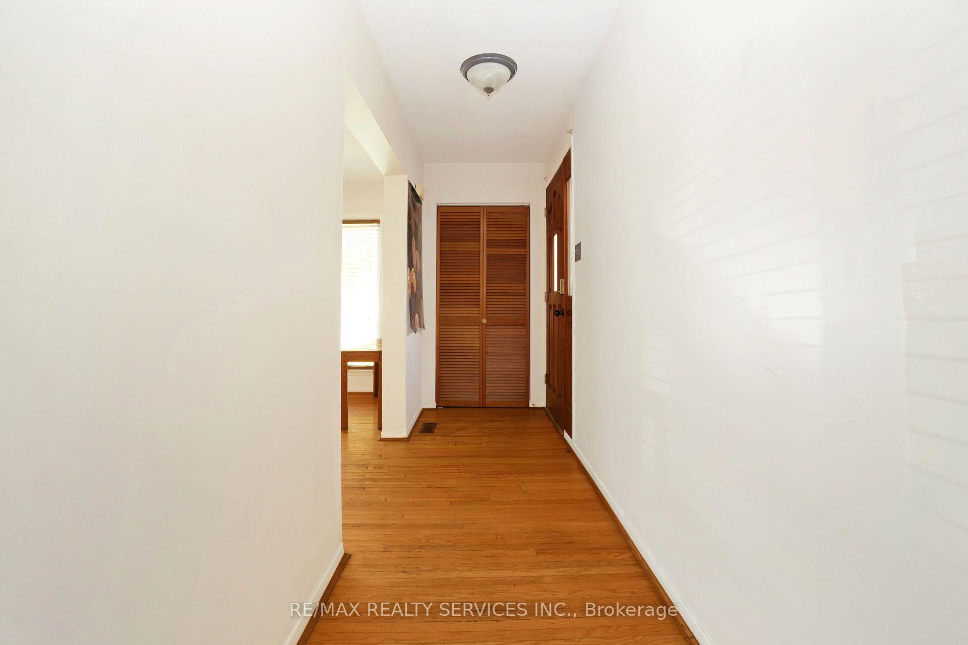 Photo 19 of 79 Cloverdale Drive, Brampton, Avondale — HOMEH