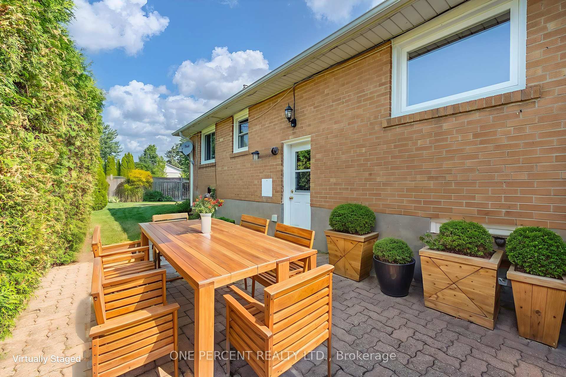 Photo 20 of 696 Peele Boulevard, Burlington, Brant — HOMEH