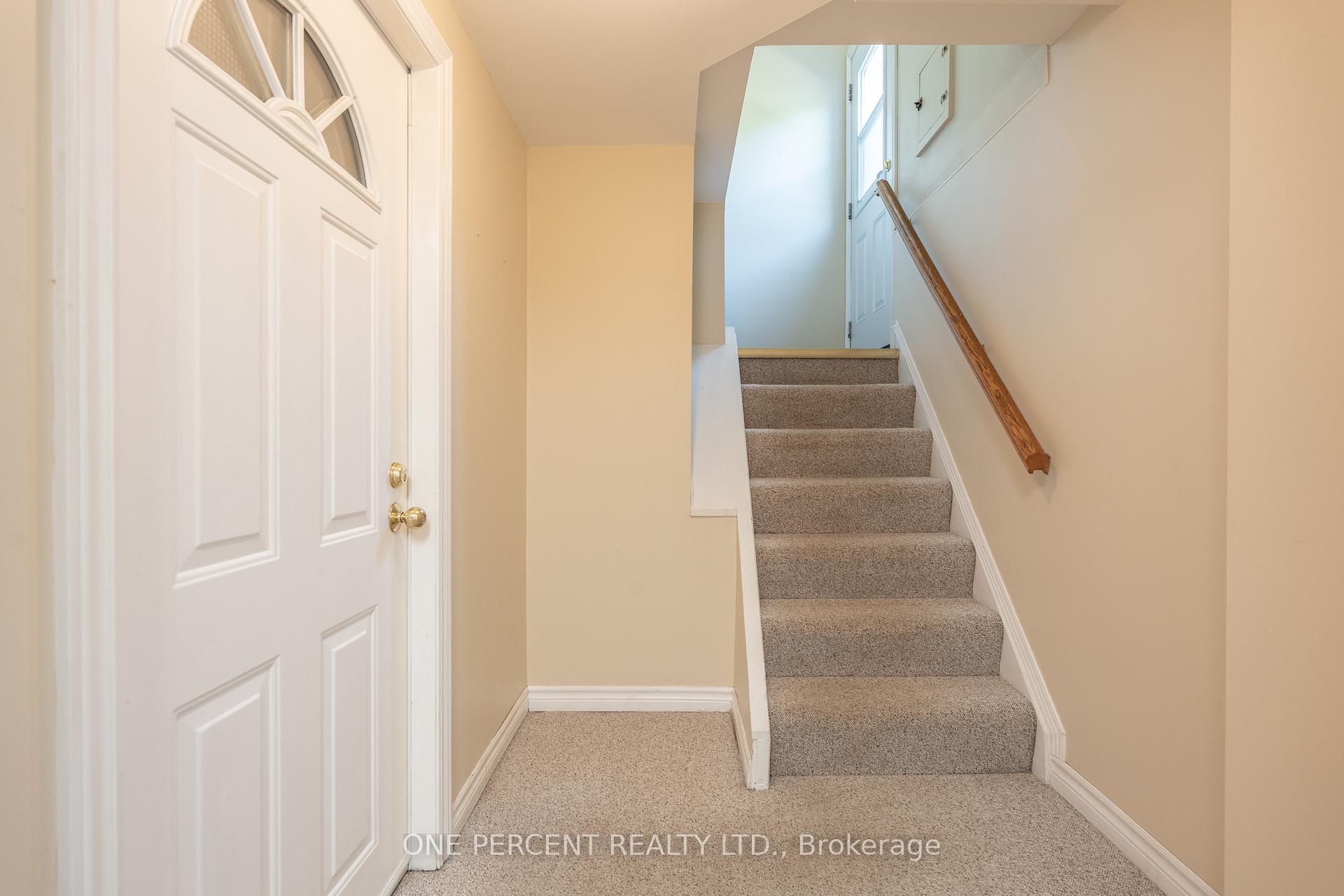 Photo 18 of 696 Peele Boulevard, Burlington, Brant — HOMEH