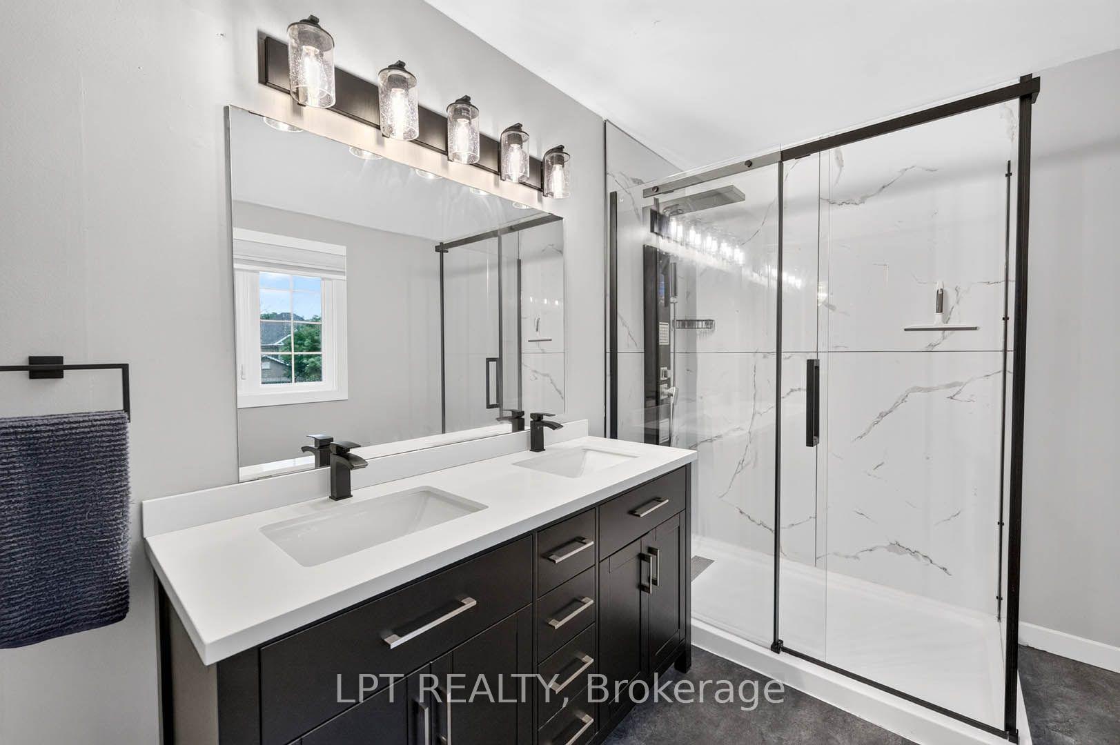 Photo 35 of 43 Liam Drive, Hamilton, Ancaster — HOMEH