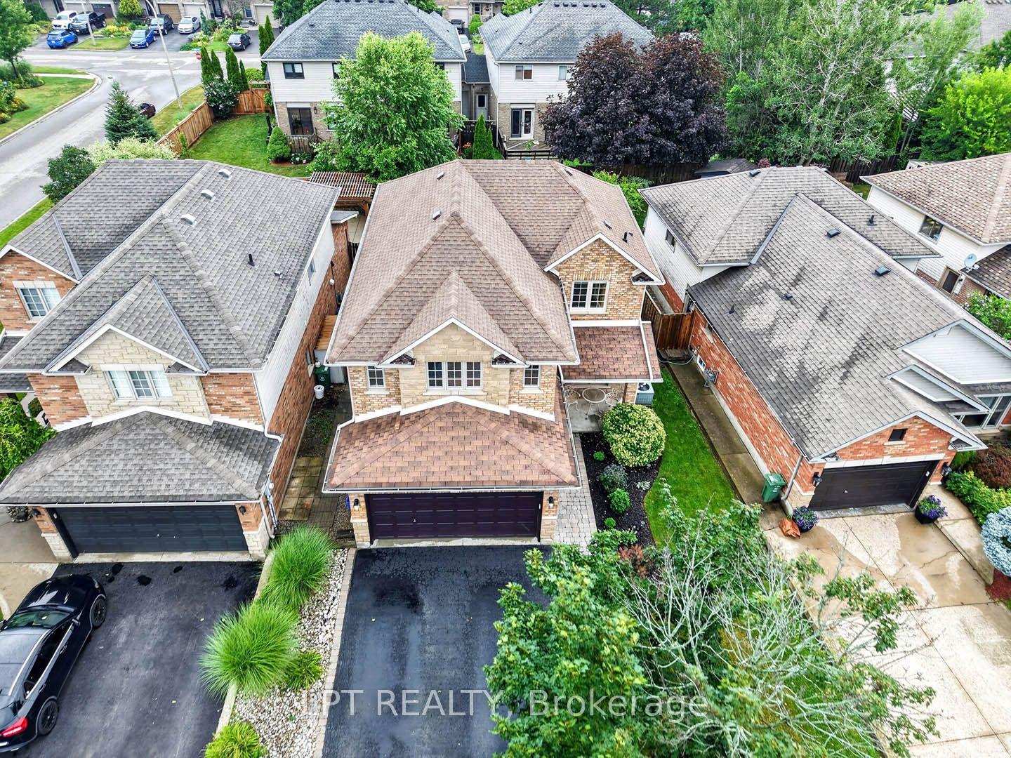 Photo 48 of 43 Liam Drive, Hamilton, Ancaster — HOMEH