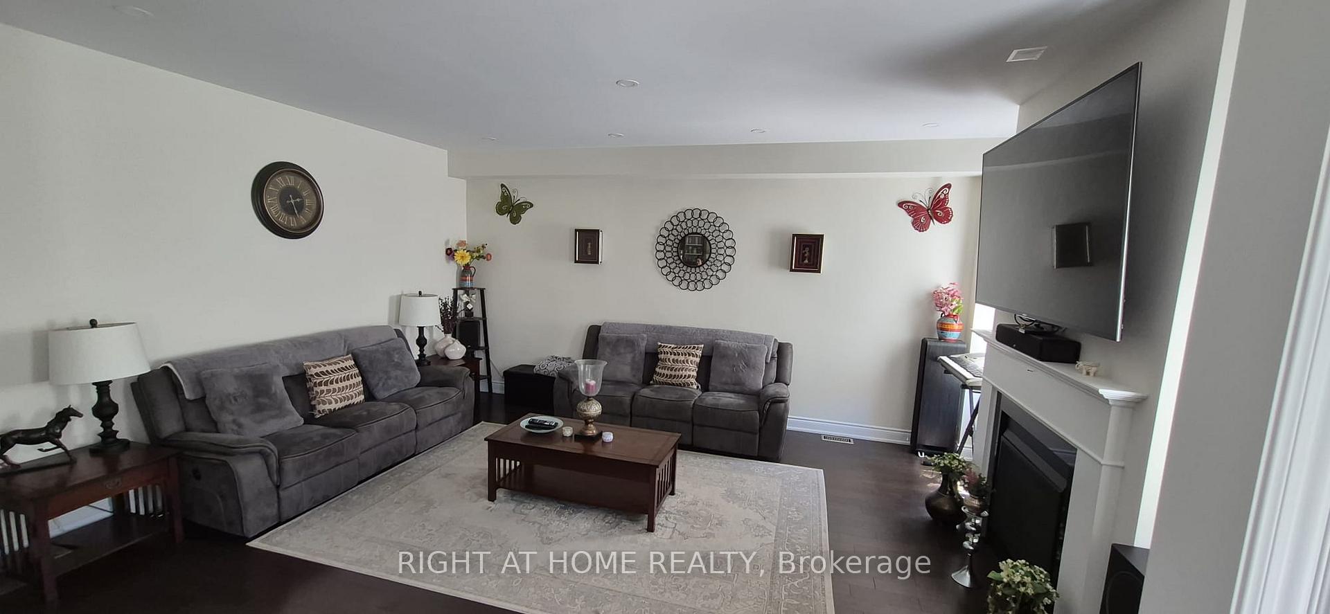 Photo 8 of 33 Abercrombie Crescent, Brampton, Northwest Brampton — HOMEH