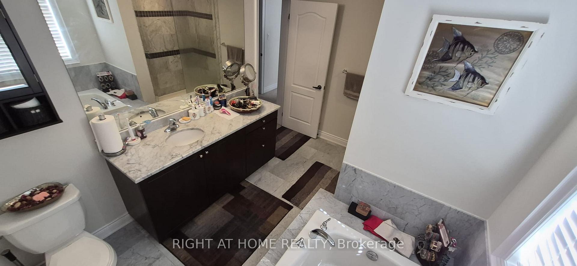 Photo 13 of 33 Abercrombie Crescent, Brampton, Northwest Brampton — HOMEH