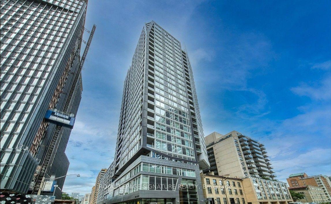 Front of Unit 610, 68 Shuter Street