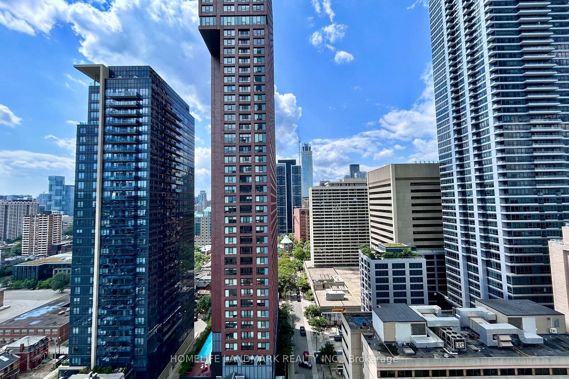 Photo 13 of Unit 2203, 609 Sherbourne Street, Toronto, North St. James Town — HOMEH