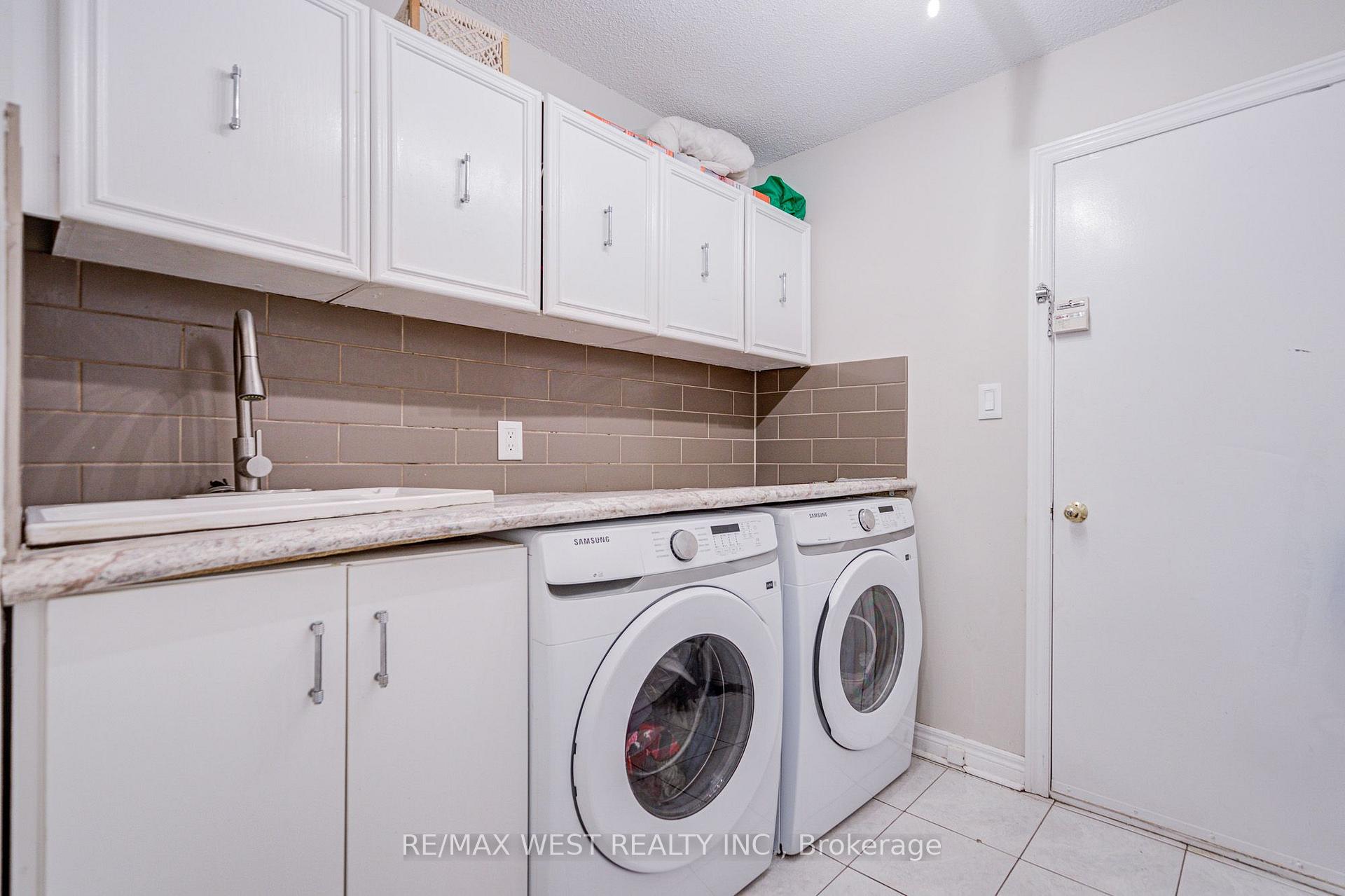 Photo 11 of 8 Ballycastle Crescent, Brampton, Heart Lake West — HOMEH