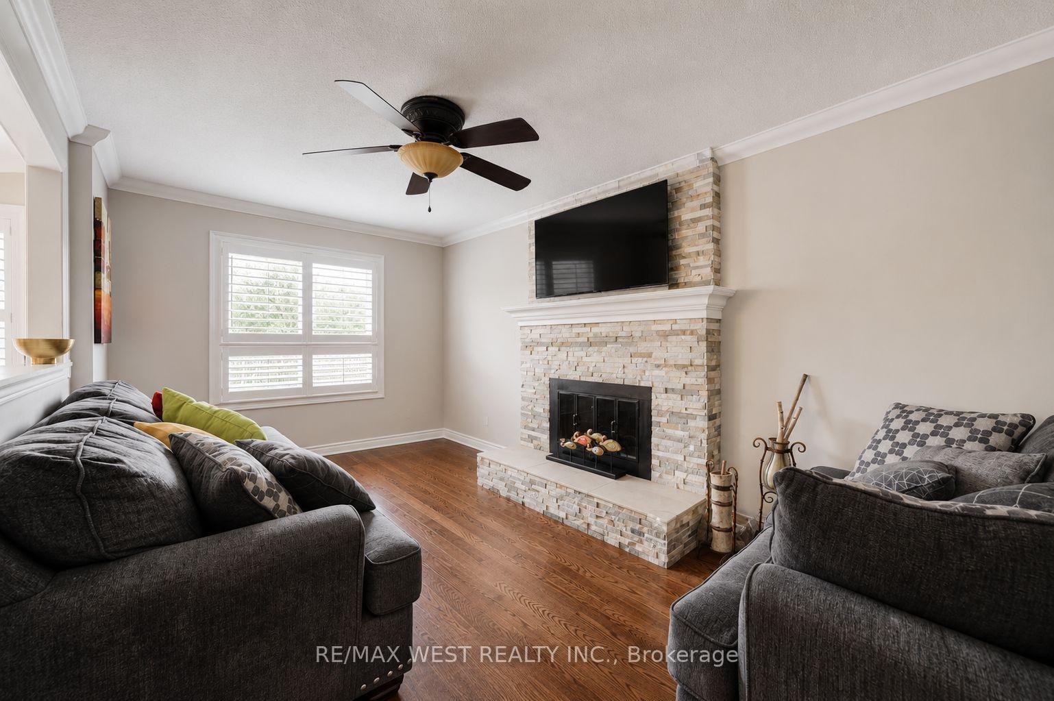 Photo 14 of 8 Ballycastle Crescent, Brampton, Heart Lake West — HOMEH