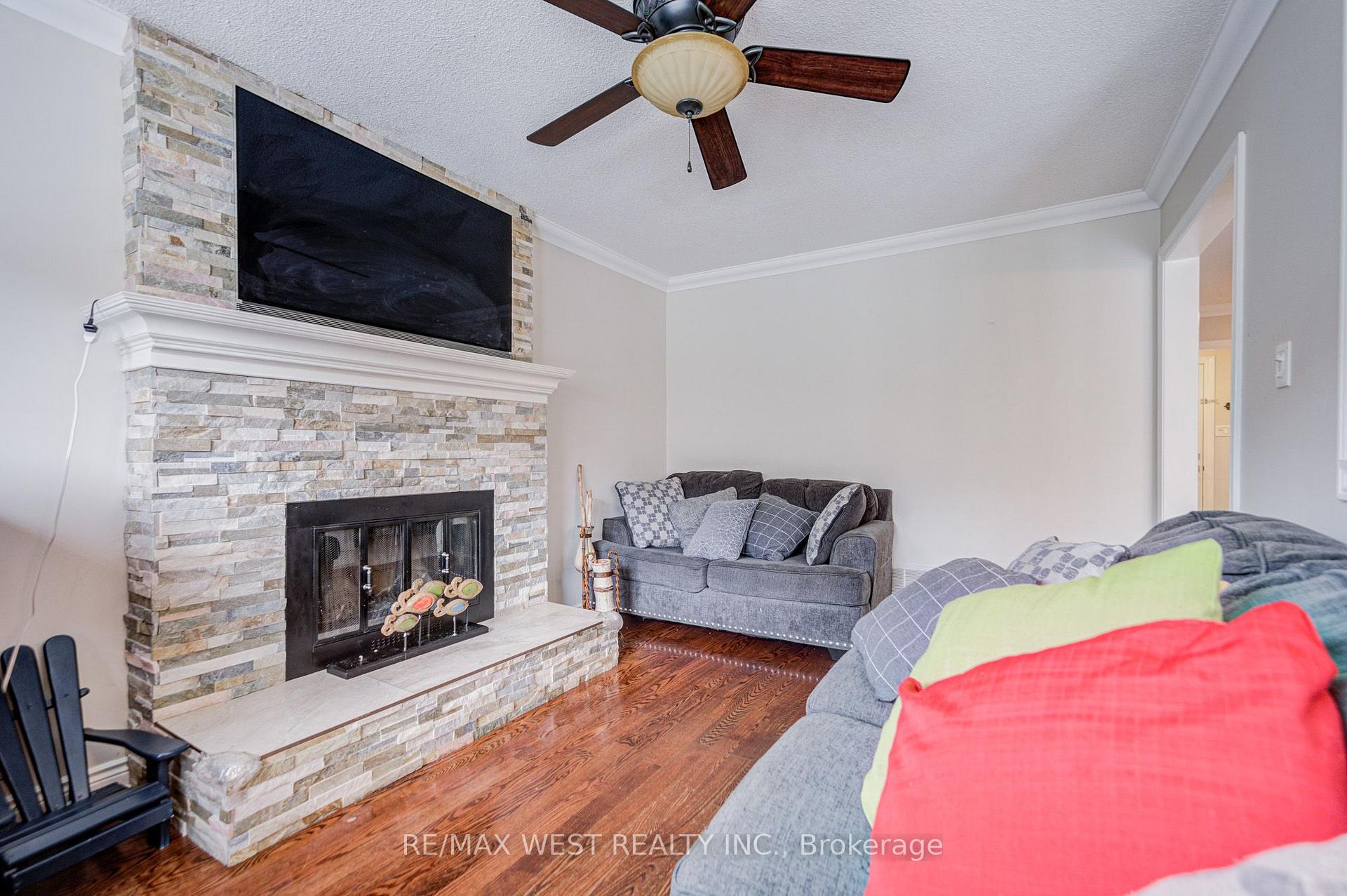 Photo 15 of 8 Ballycastle Crescent, Brampton, Heart Lake West — HOMEH