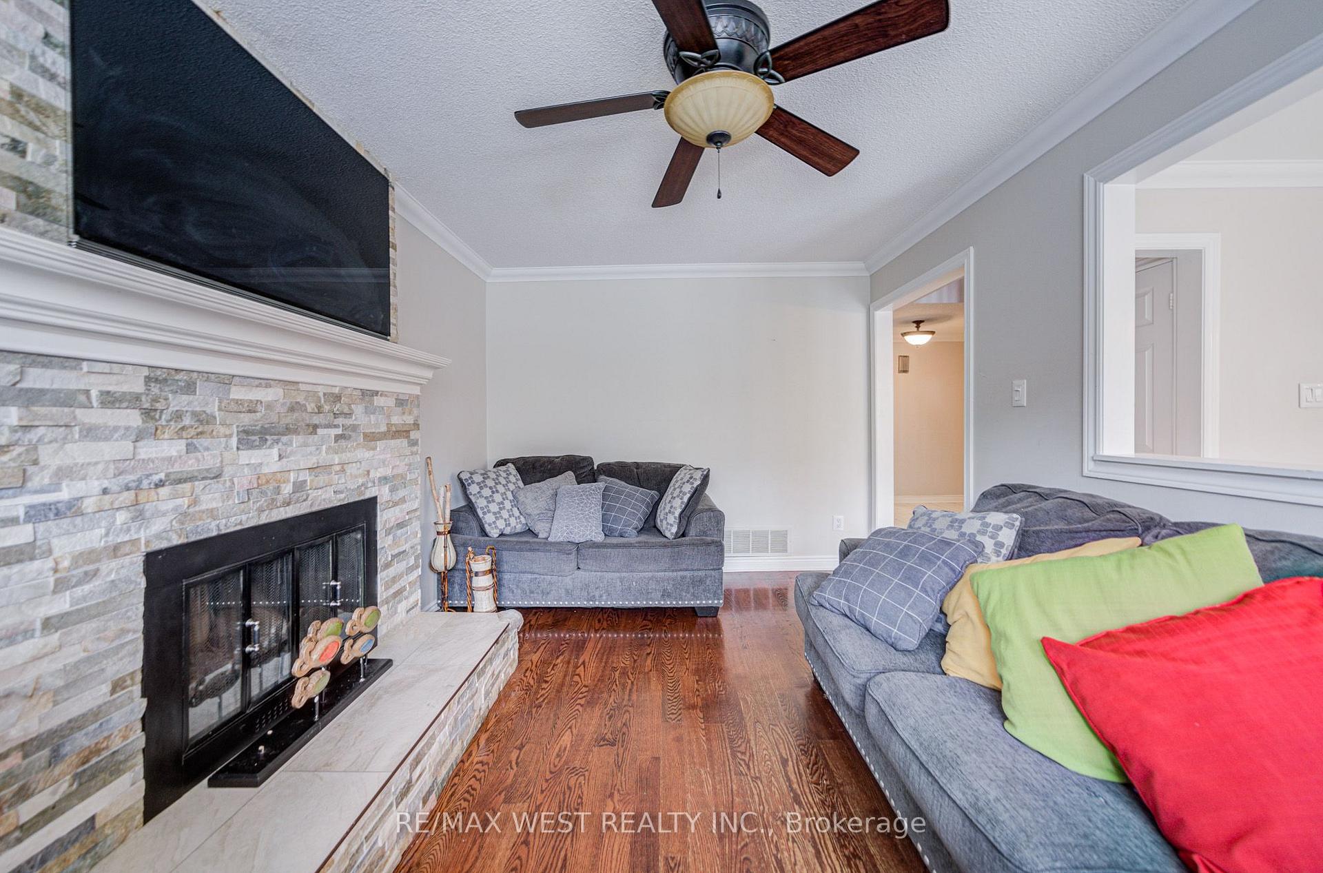 Photo 16 of 8 Ballycastle Crescent, Brampton, Heart Lake West — HOMEH
