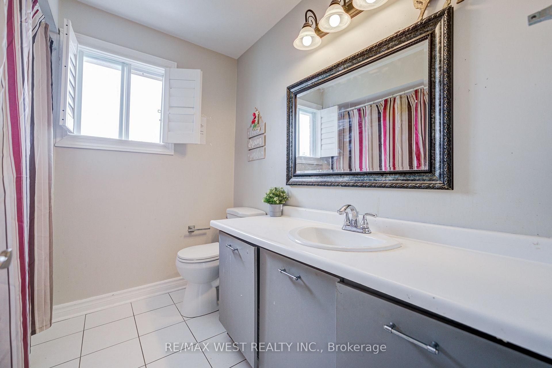 Photo 25 of 8 Ballycastle Crescent, Brampton, Heart Lake West — HOMEH
