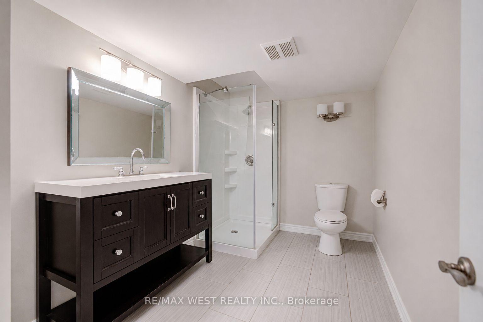 Photo 36 of 8 Ballycastle Crescent, Brampton, Heart Lake West — HOMEH